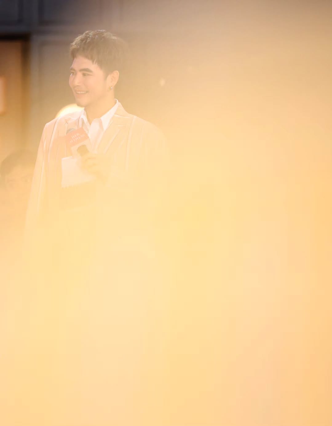 อ๋อง - เขมรัชต์ สุนทรนนท์