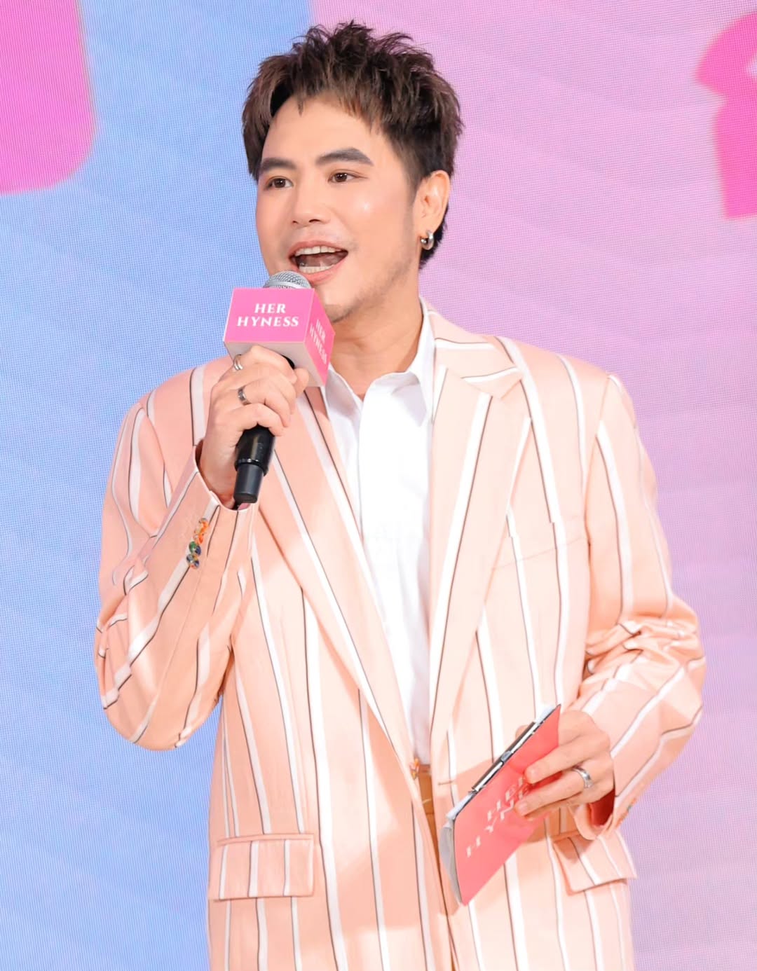 อ๋อง - เขมรัชต์ สุนทรนนท์