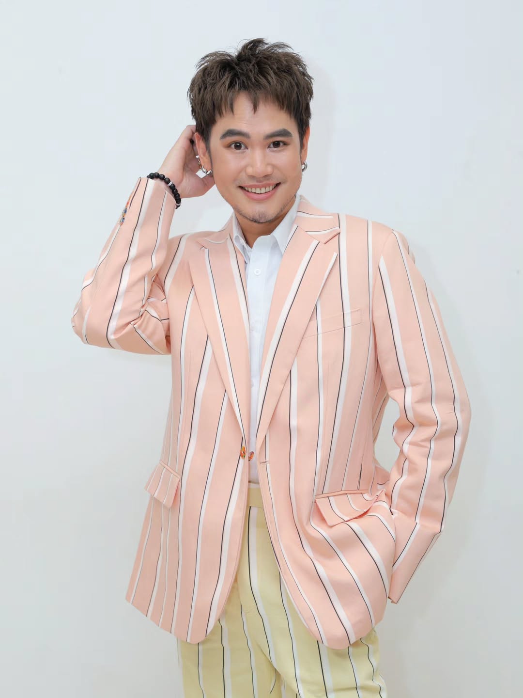 อ๋อง - เขมรัชต์ สุนทรนนท์