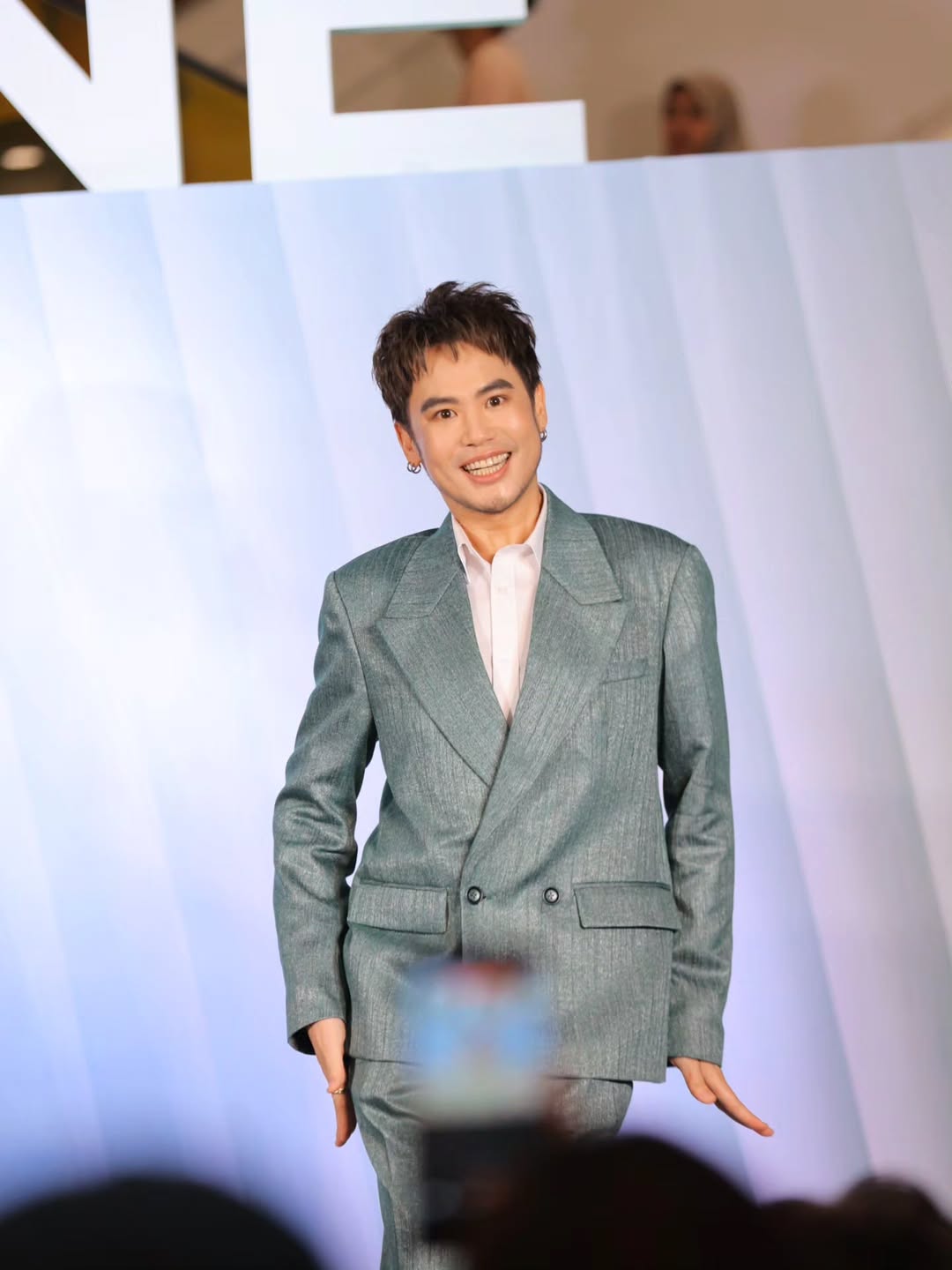 อ๋อง - เขมรัชต์ สุนทรนนท์