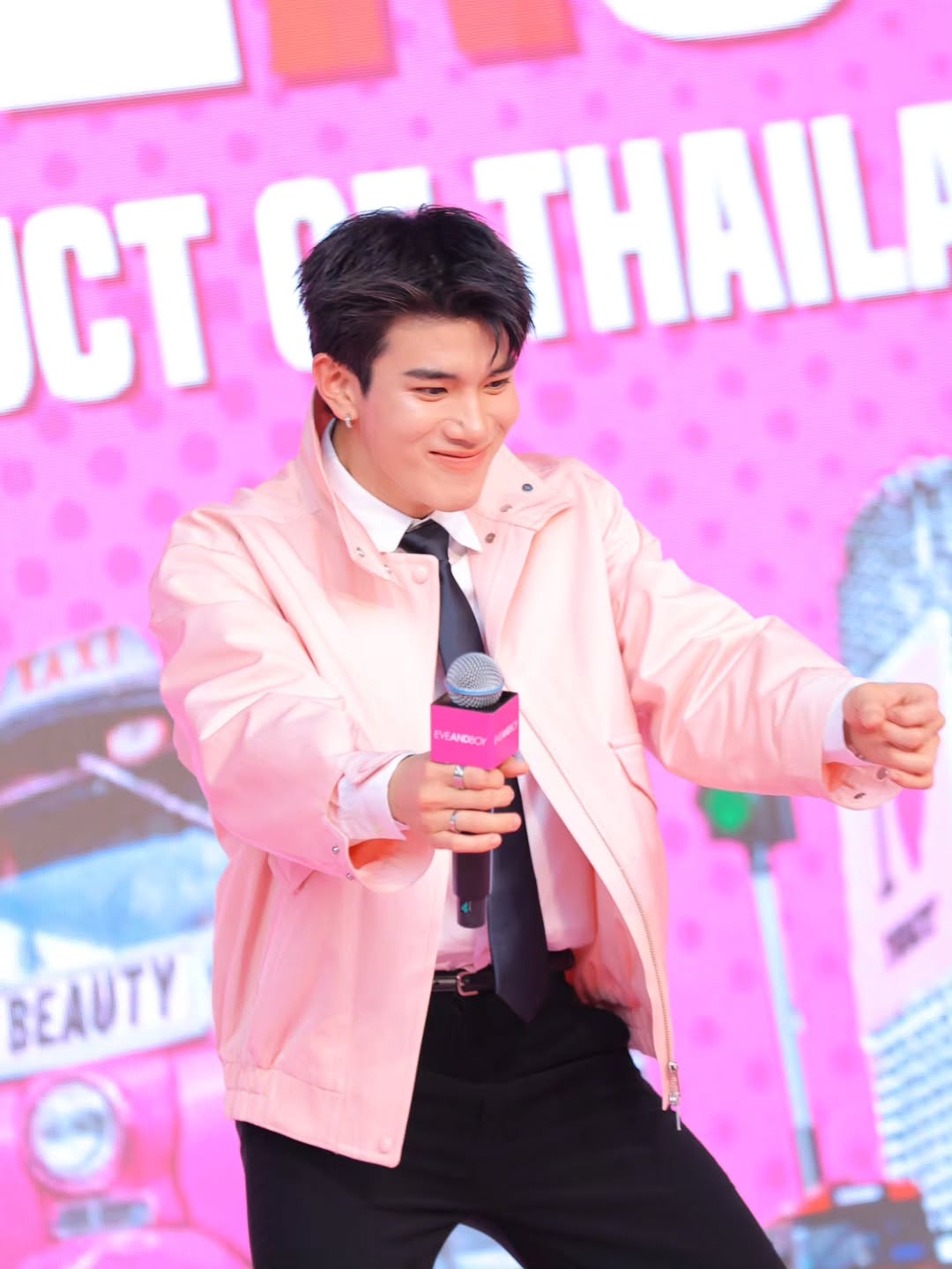 อ๋อง - เขมรัชต์ สุนทรนนท์