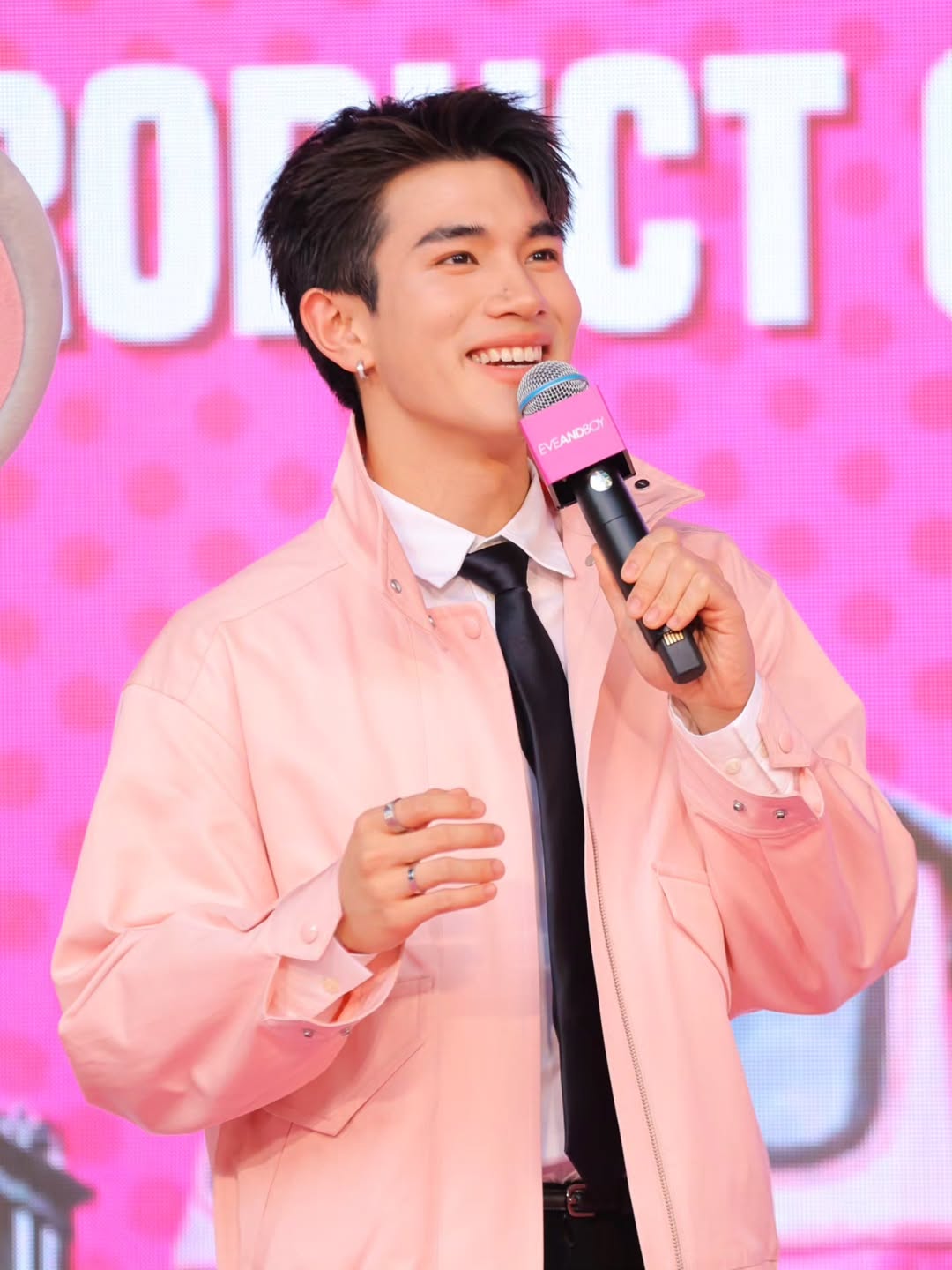 อ๋อง - เขมรัชต์ สุนทรนนท์