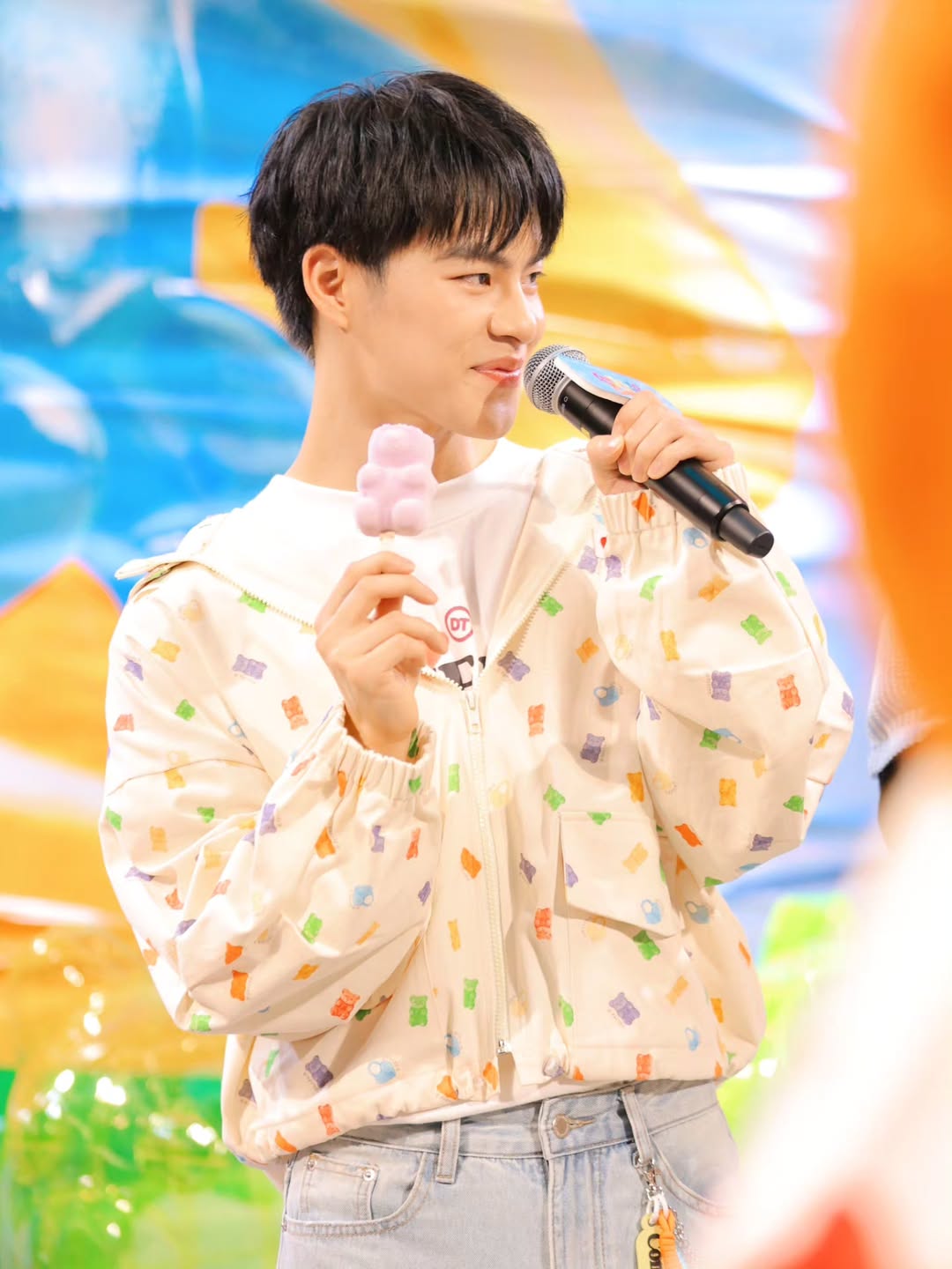 อ๋อง - เขมรัชต์ สุนทรนนท์