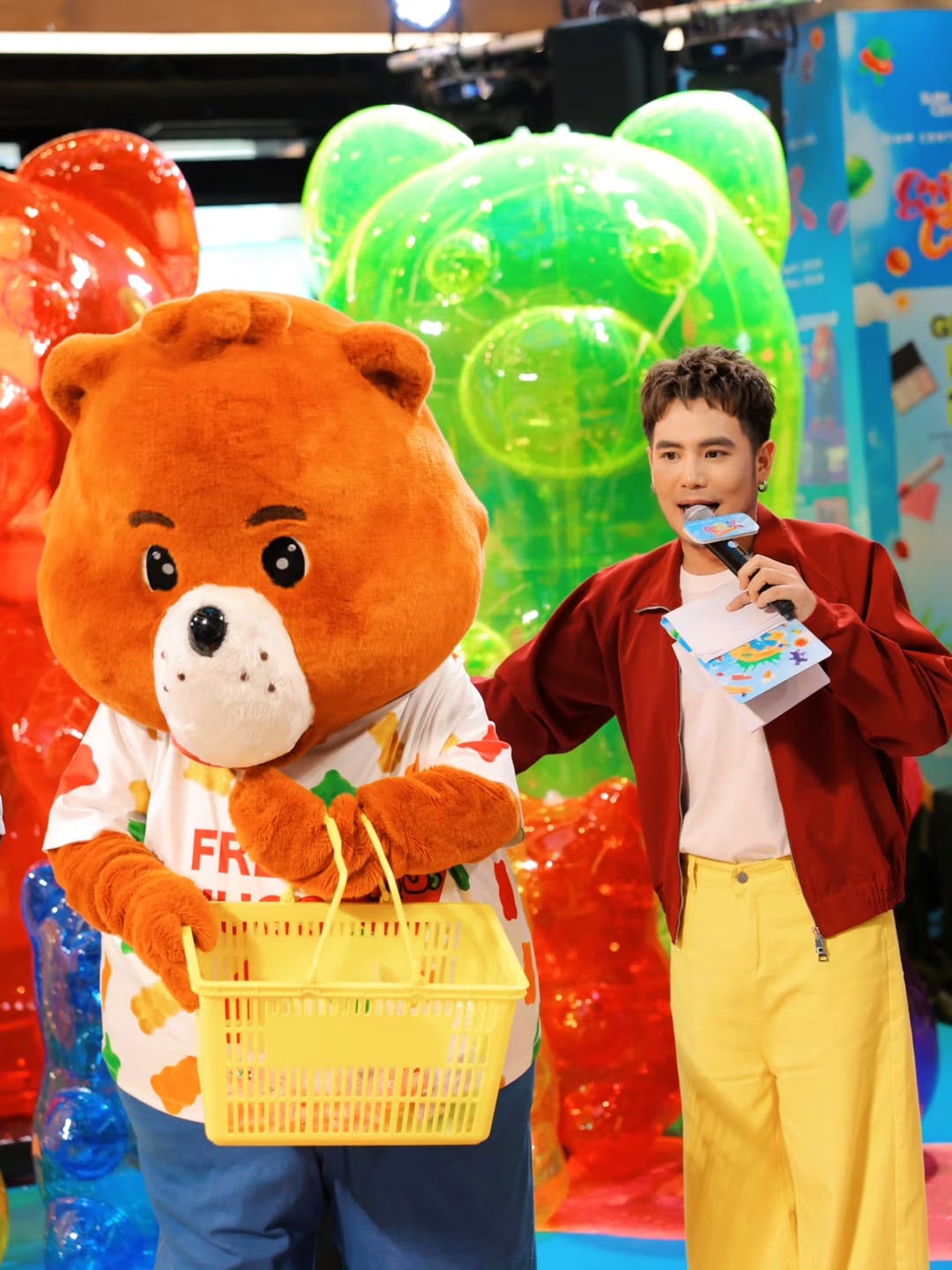 อ๋อง - เขมรัชต์ สุนทรนนท์