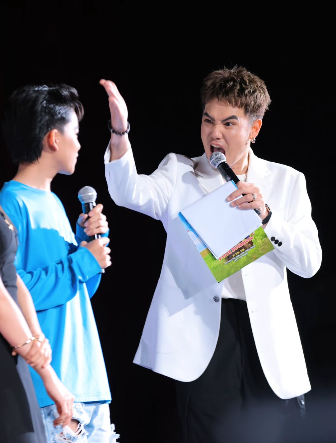 อ๋อง - เขมรัชต์ สุนทรนนท์