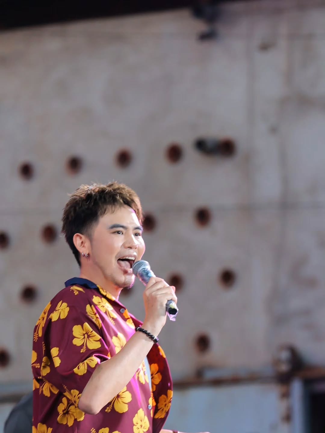 อ๋อง - เขมรัชต์ สุนทรนนท์