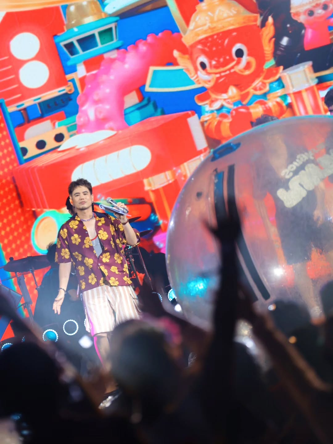 อ๋อง - เขมรัชต์ สุนทรนนท์