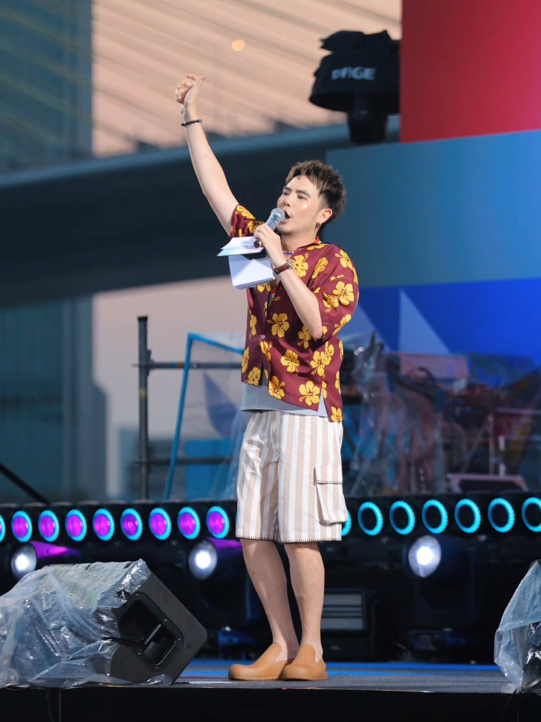 อ๋อง - เขมรัชต์ สุนทรนนท์