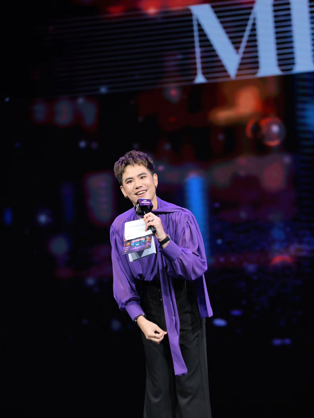 อ๋อง - เขมรัชต์ สุนทรนนท์