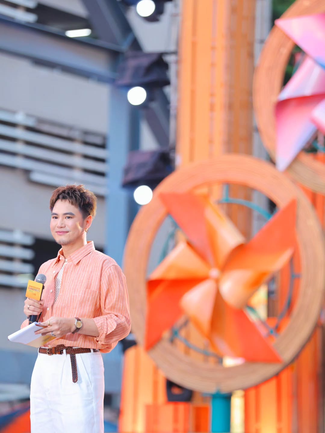 อ๋อง - เขมรัชต์ สุนทรนนท์