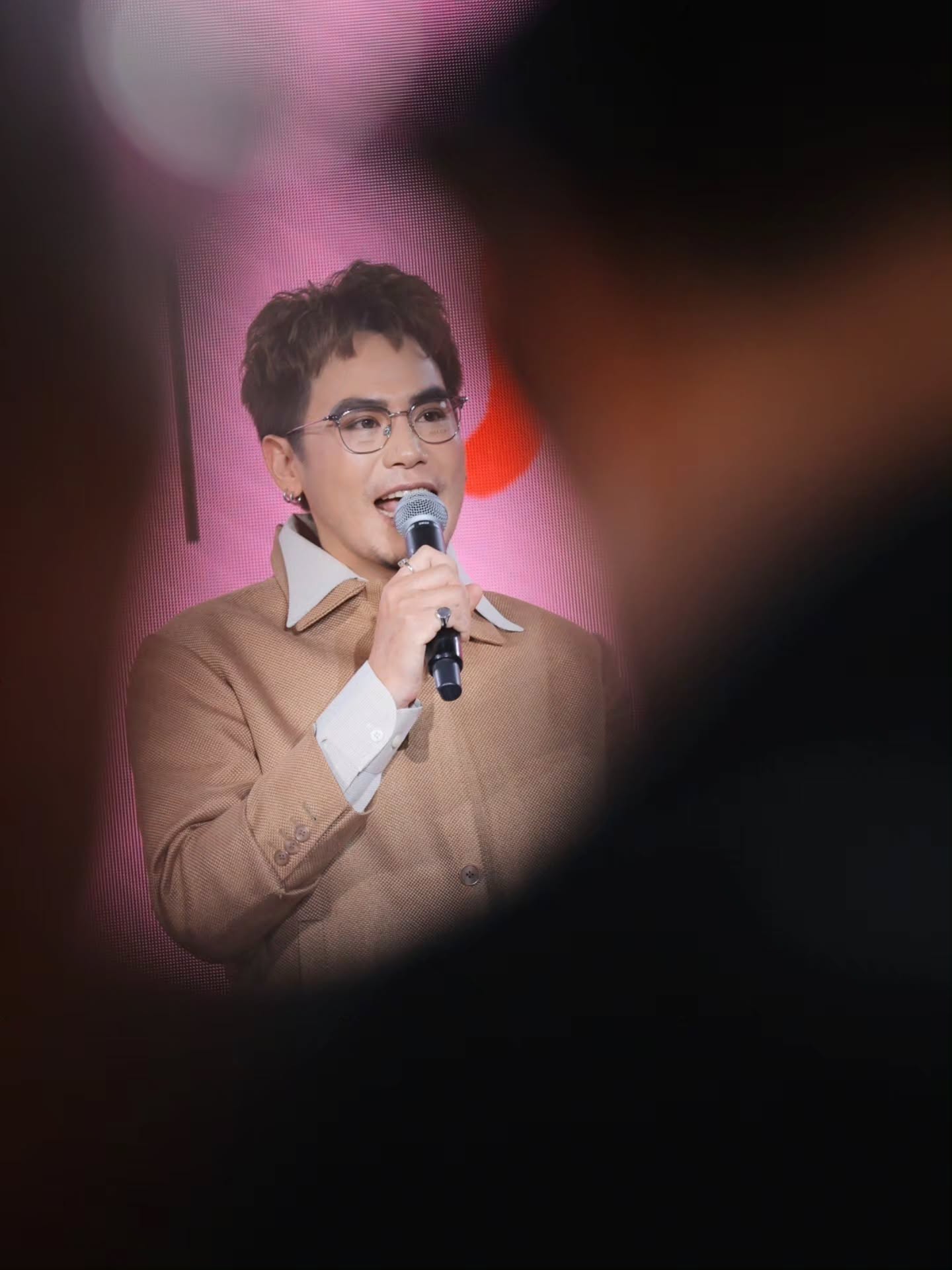 อ๋อง - เขมรัชต์ สุนทรนนท์