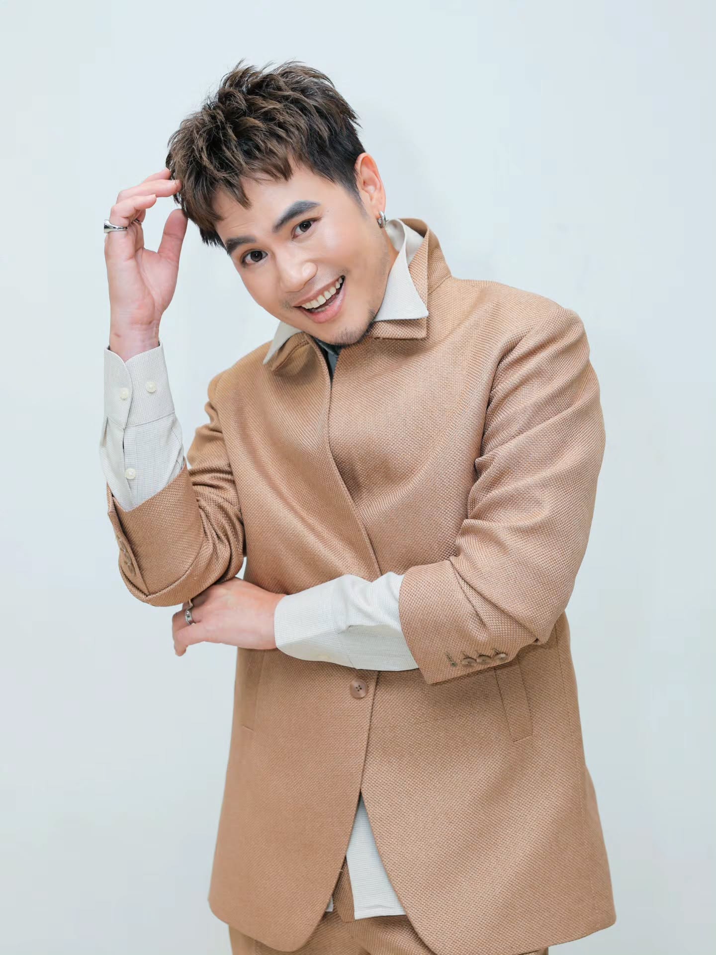 อ๋อง - เขมรัชต์ สุนทรนนท์