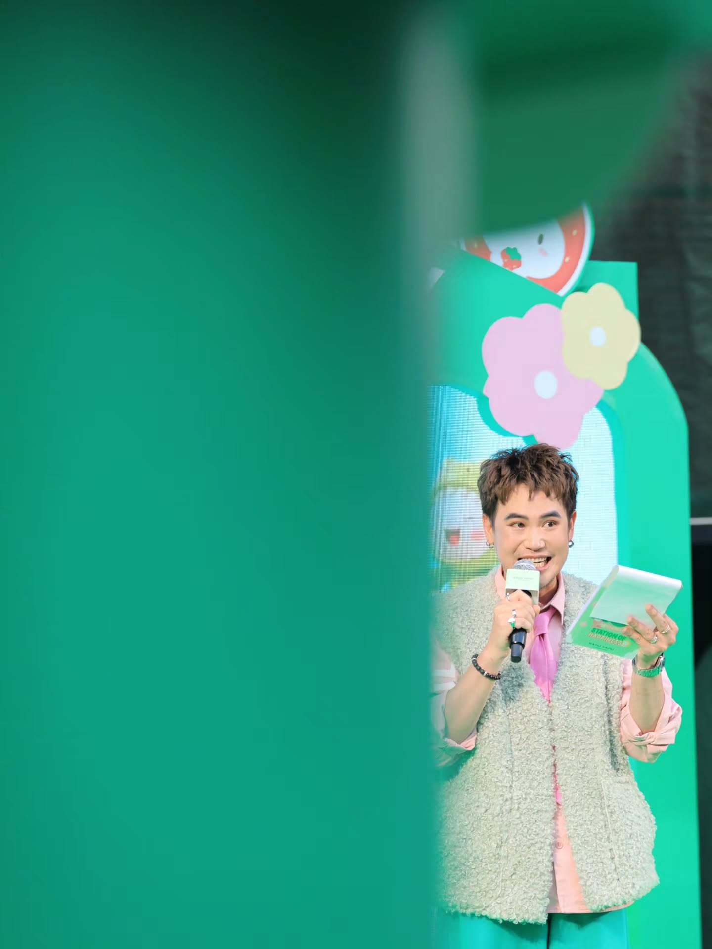 อ๋อง - เขมรัชต์ สุนทรนนท์