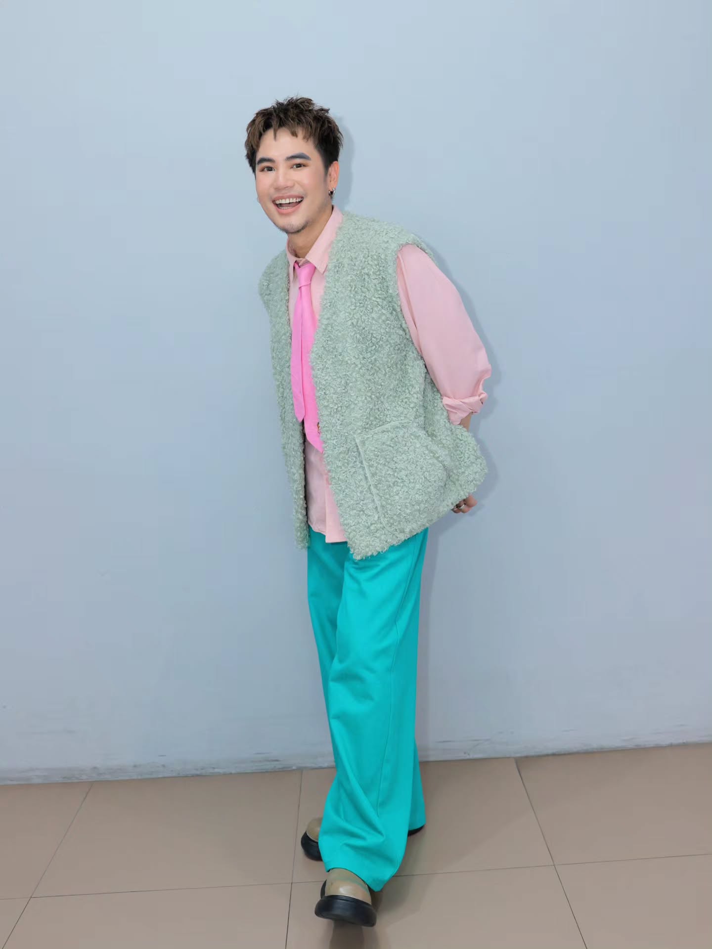 อ๋อง - เขมรัชต์ สุนทรนนท์