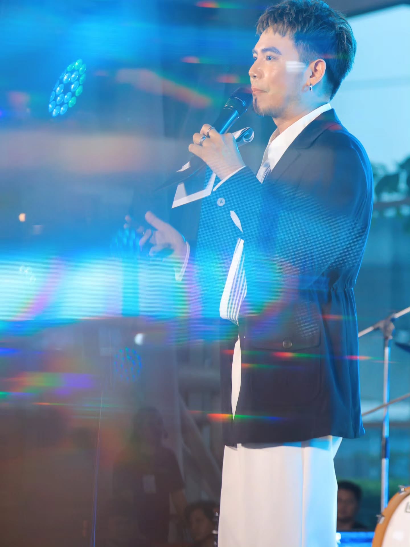 อ๋อง - เขมรัชต์ สุนทรนนท์