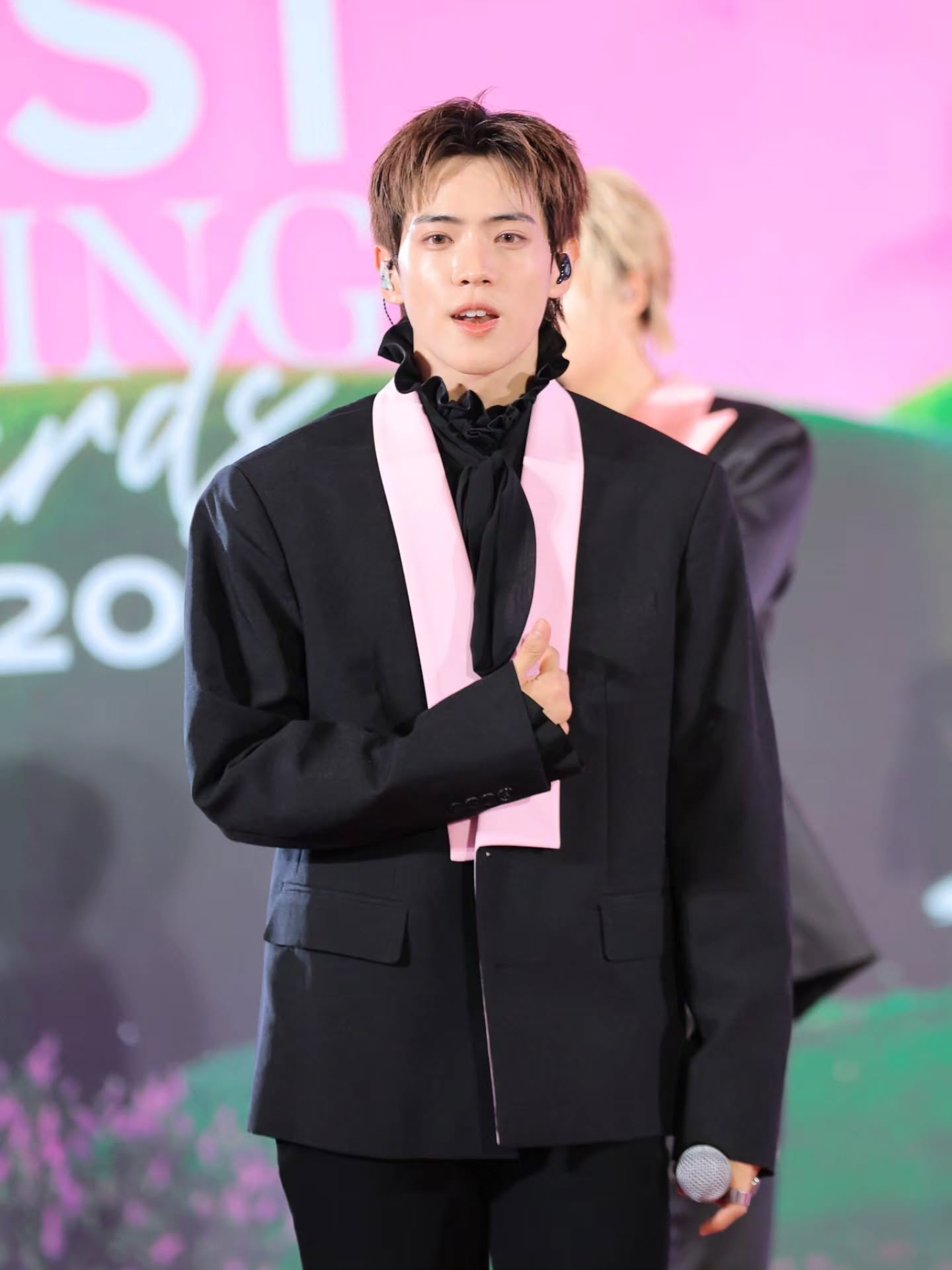 อ๋อง - เขมรัชต์ สุนทรนนท์