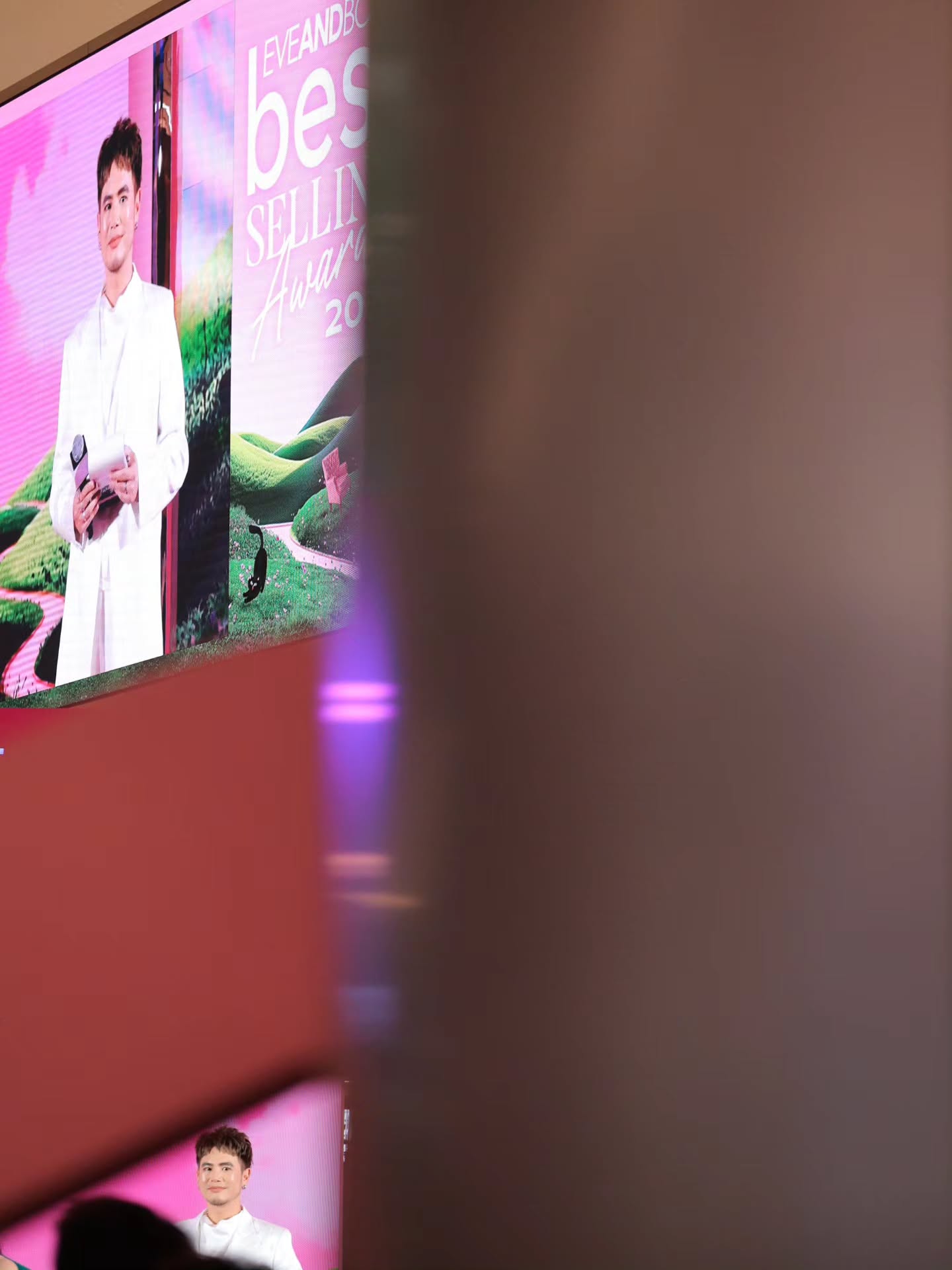 อ๋อง - เขมรัชต์ สุนทรนนท์