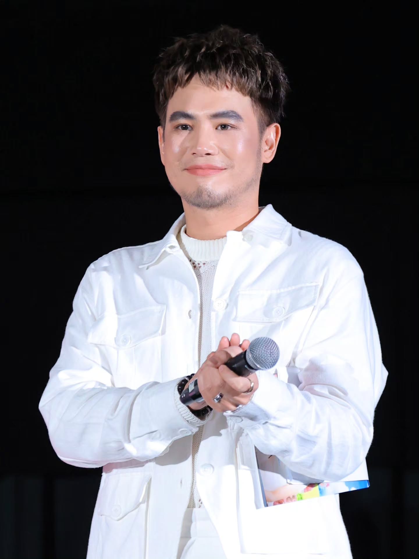 อ๋อง - เขมรัชต์ สุนทรนนท์