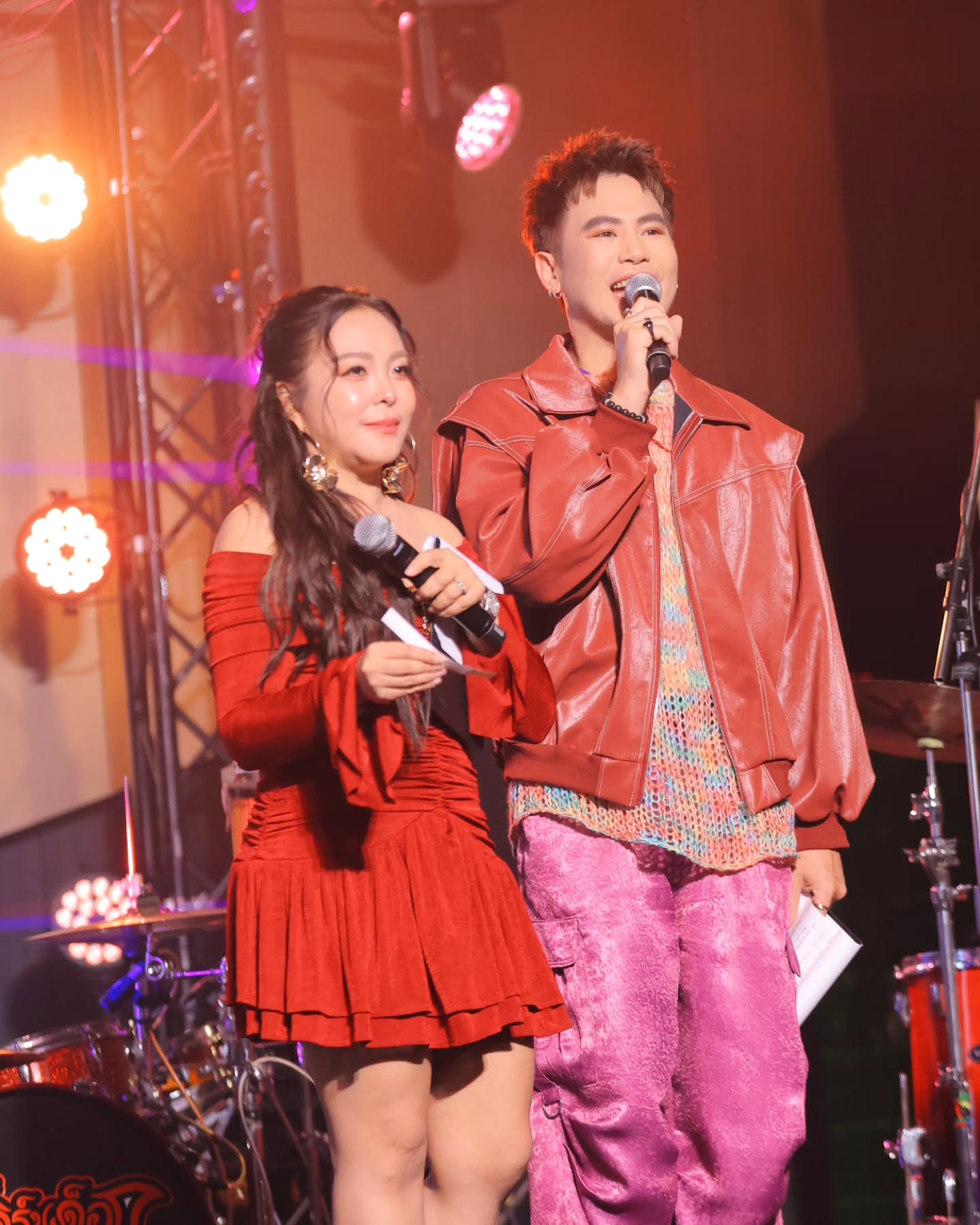 อ๋อง - เขมรัชต์ สุนทรนนท์