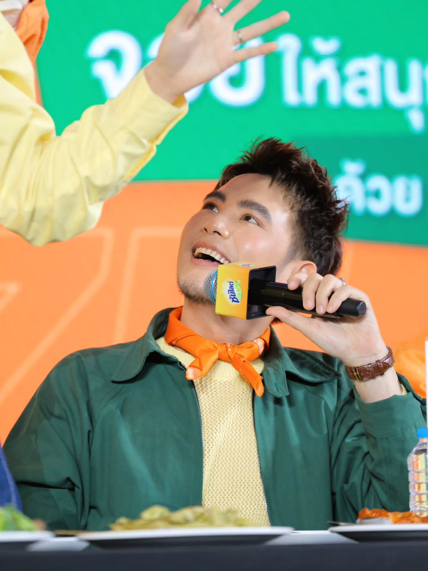 อ๋อง - เขมรัชต์ สุนทรนนท์