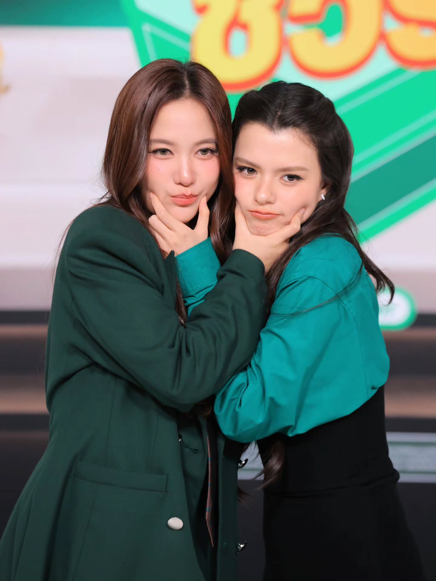 อ๋อง - เขมรัชต์ สุนทรนนท์