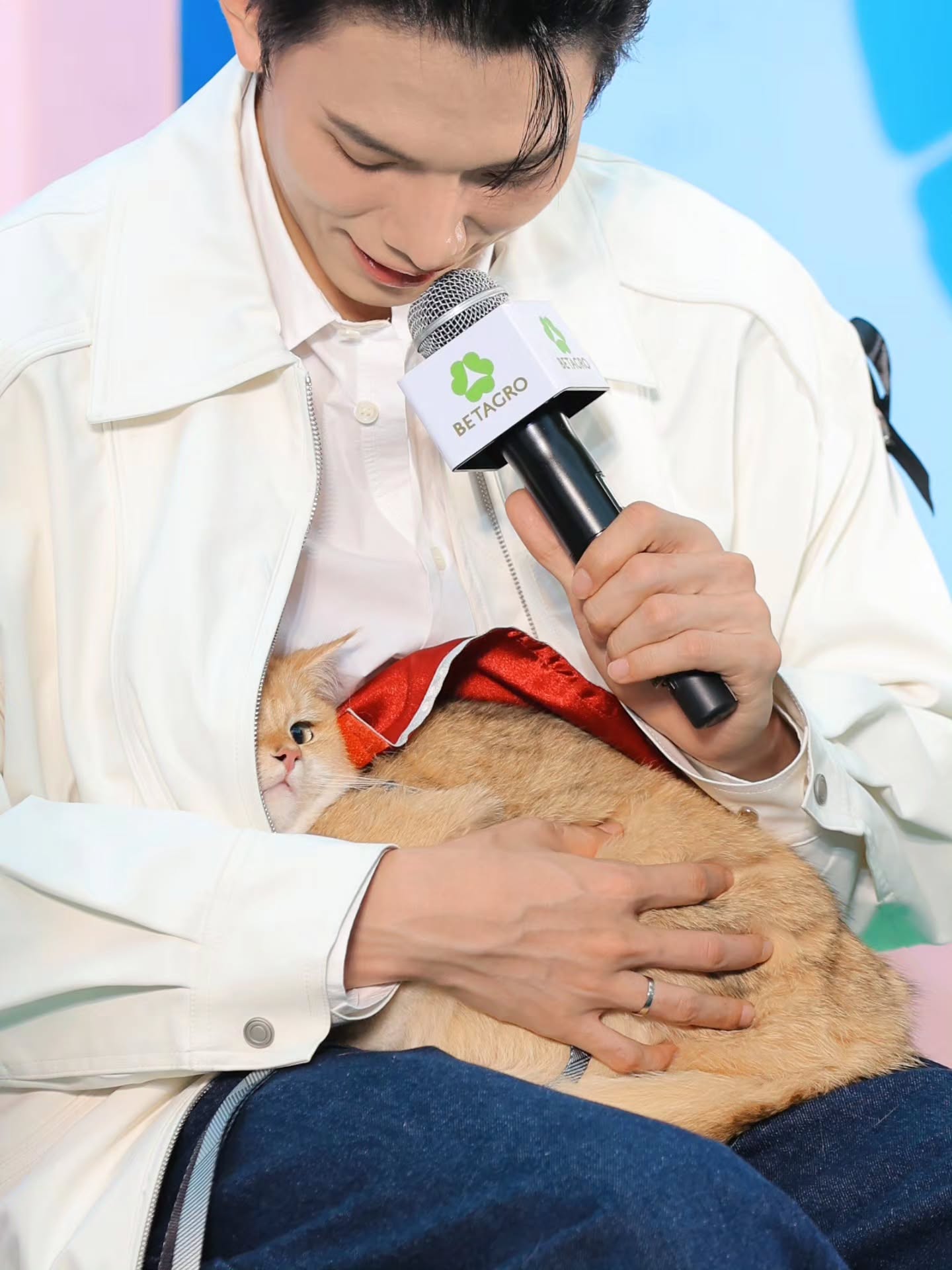 อ๋อง - เขมรัชต์ สุนทรนนท์