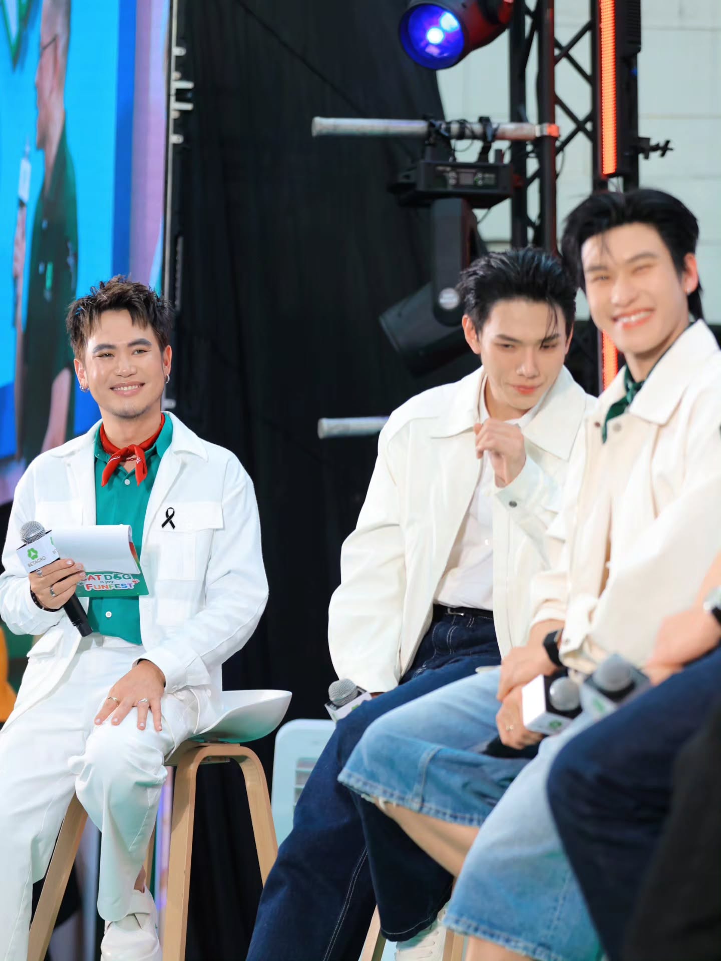 อ๋อง - เขมรัชต์ สุนทรนนท์