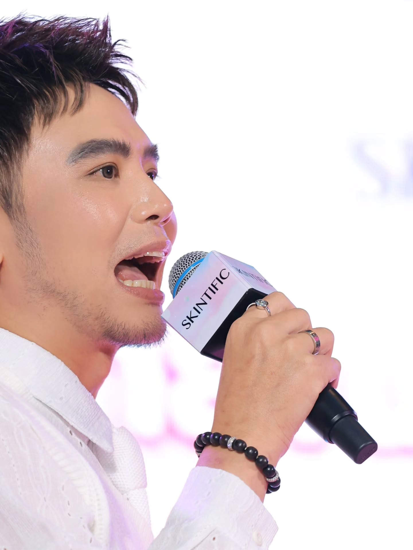 อ๋อง - เขมรัชต์ สุนทรนนท์