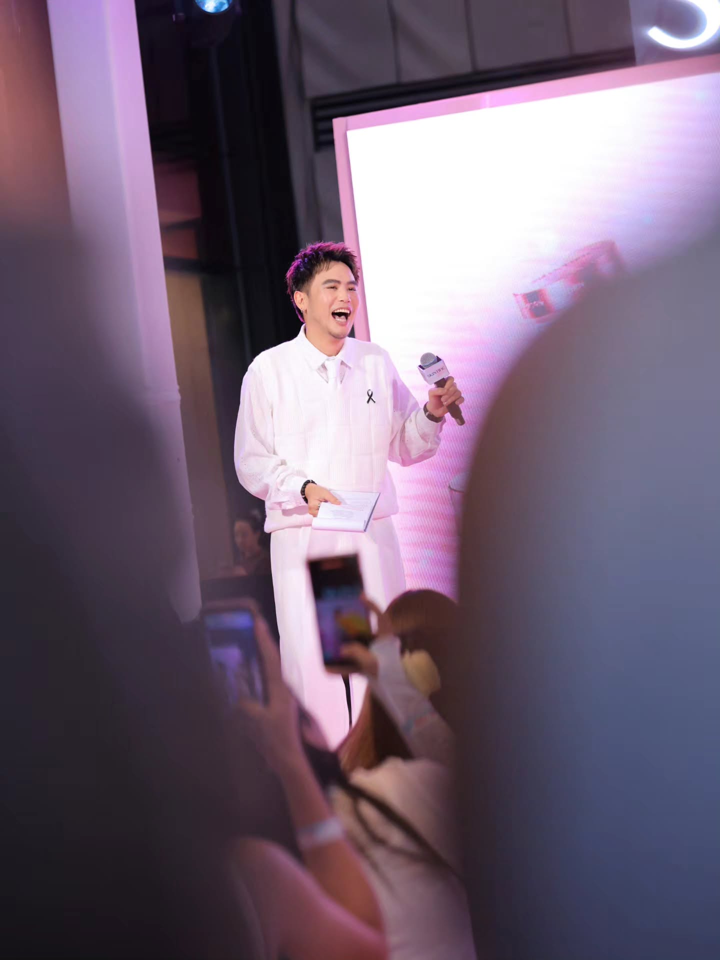 อ๋อง - เขมรัชต์ สุนทรนนท์