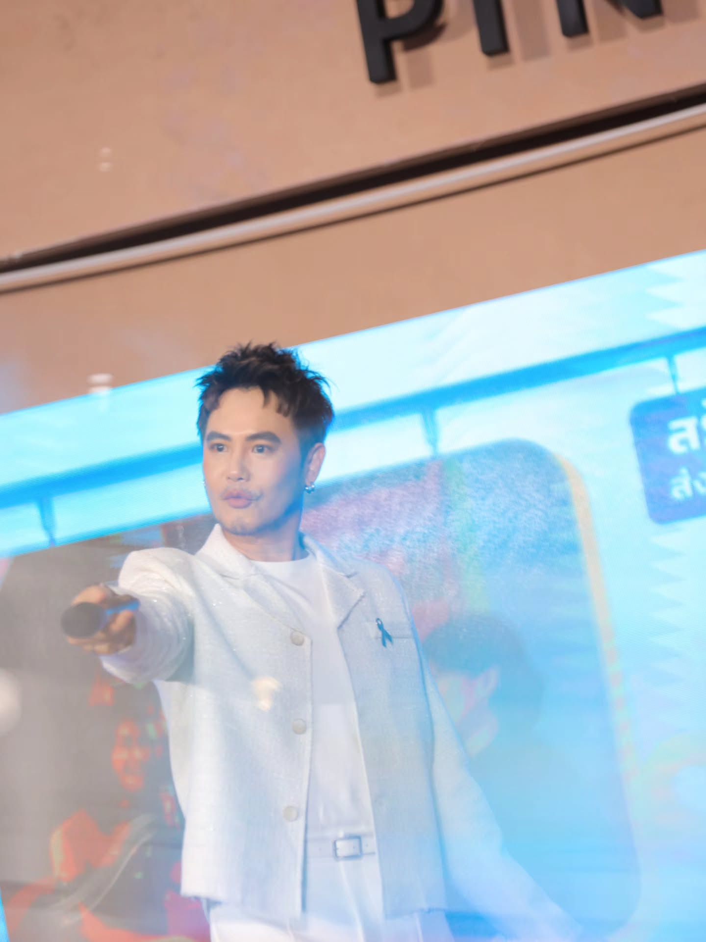 อ๋อง - เขมรัชต์ สุนทรนนท์