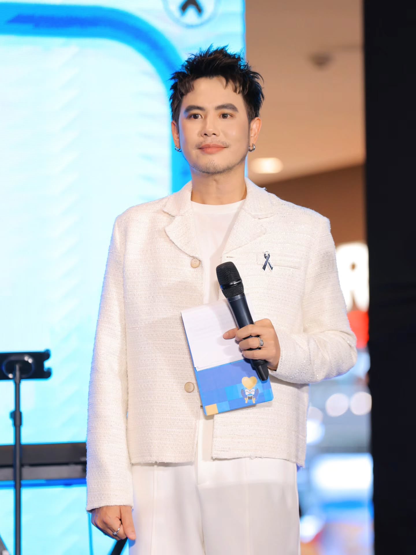 อ๋อง - เขมรัชต์ สุนทรนนท์