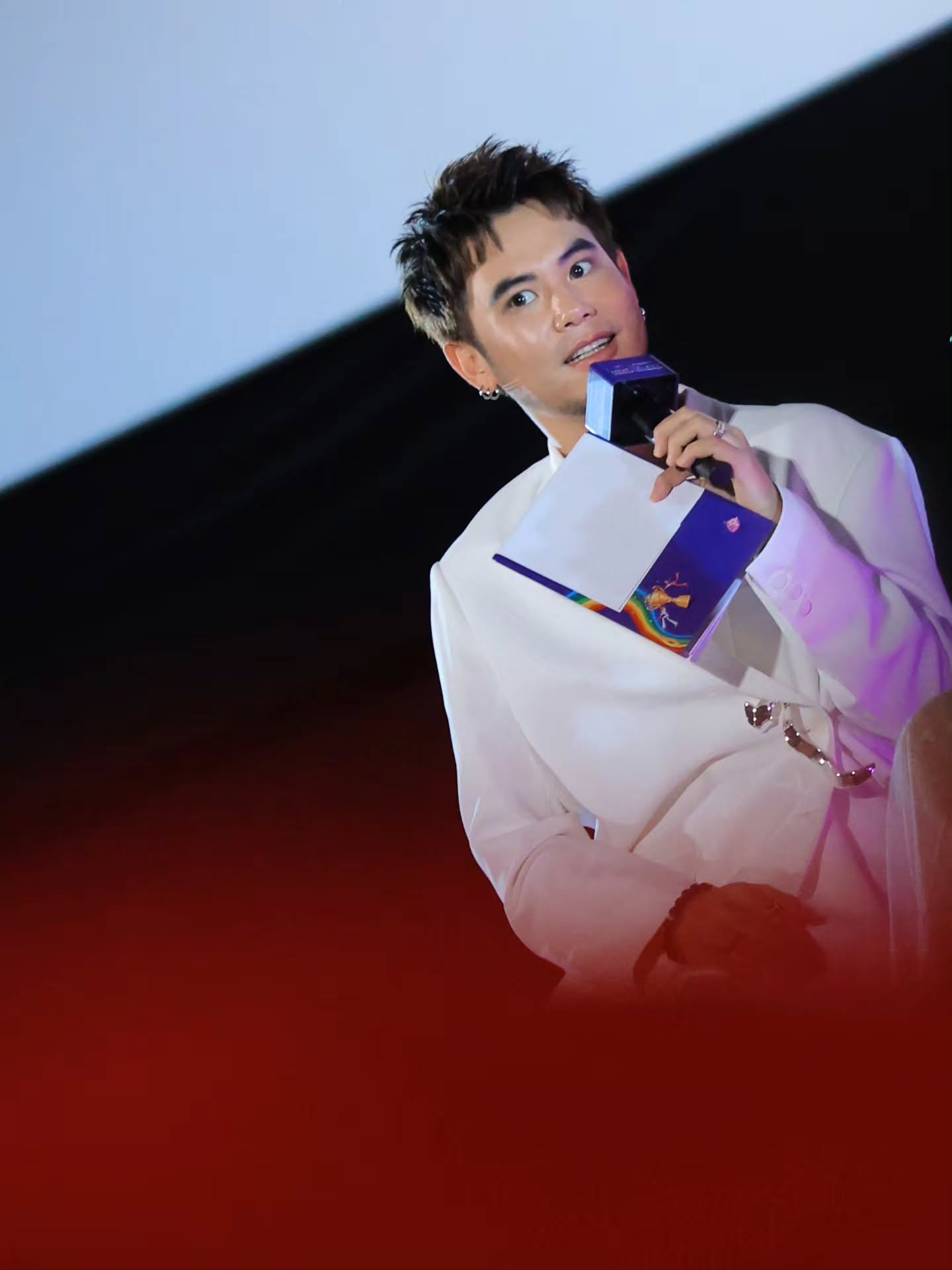 อ๋อง - เขมรัชต์ สุนทรนนท์