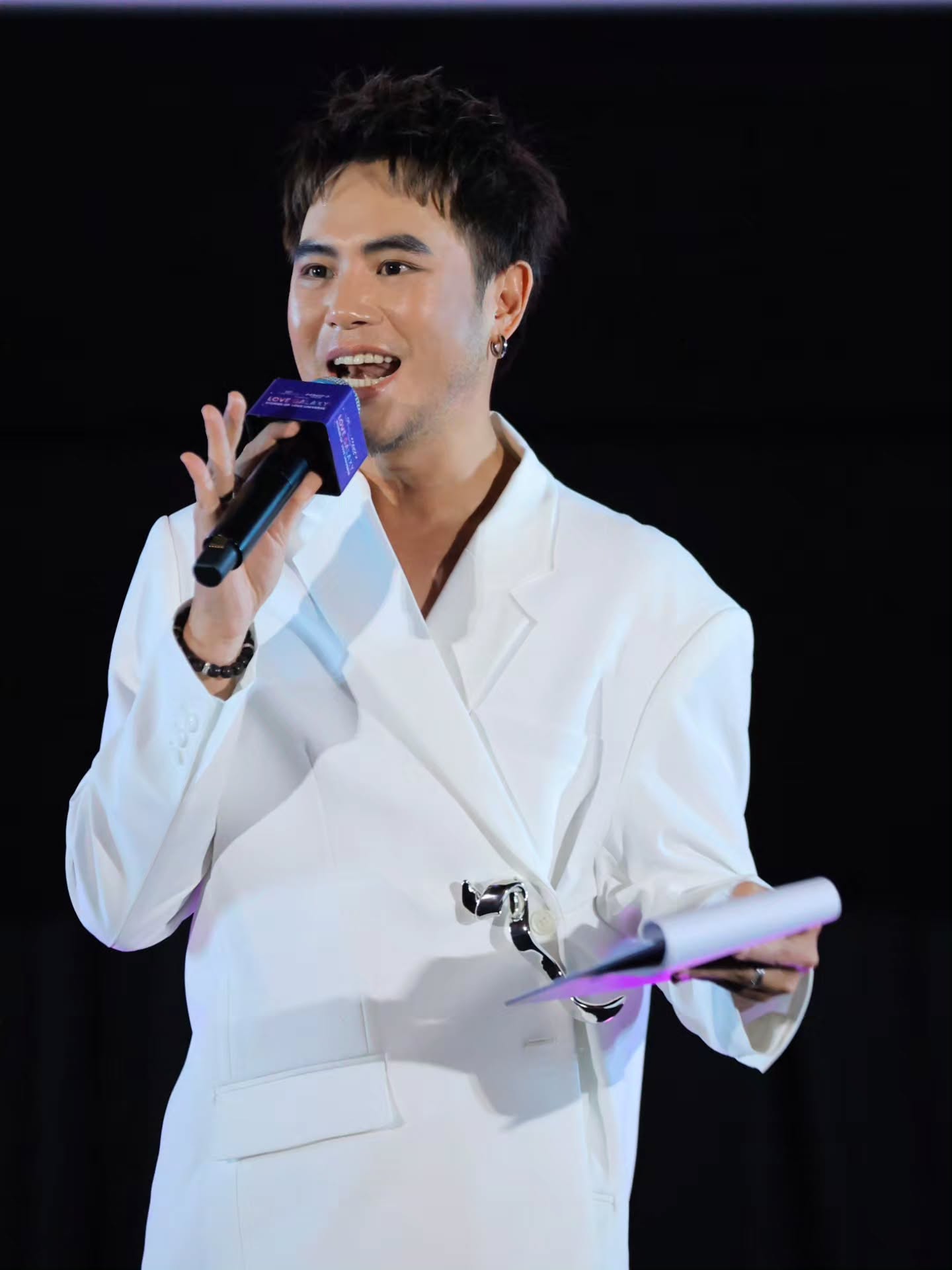 อ๋อง - เขมรัชต์ สุนทรนนท์