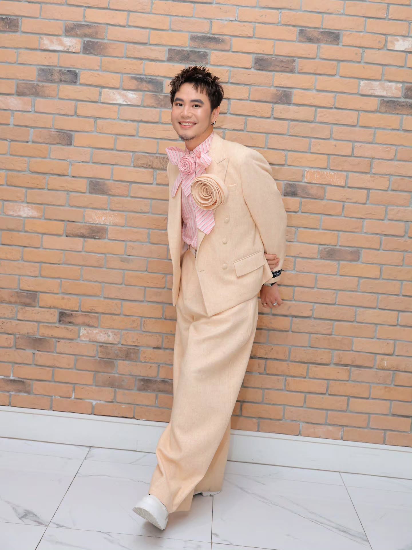 อ๋อง - เขมรัชต์ สุนทรนนท์