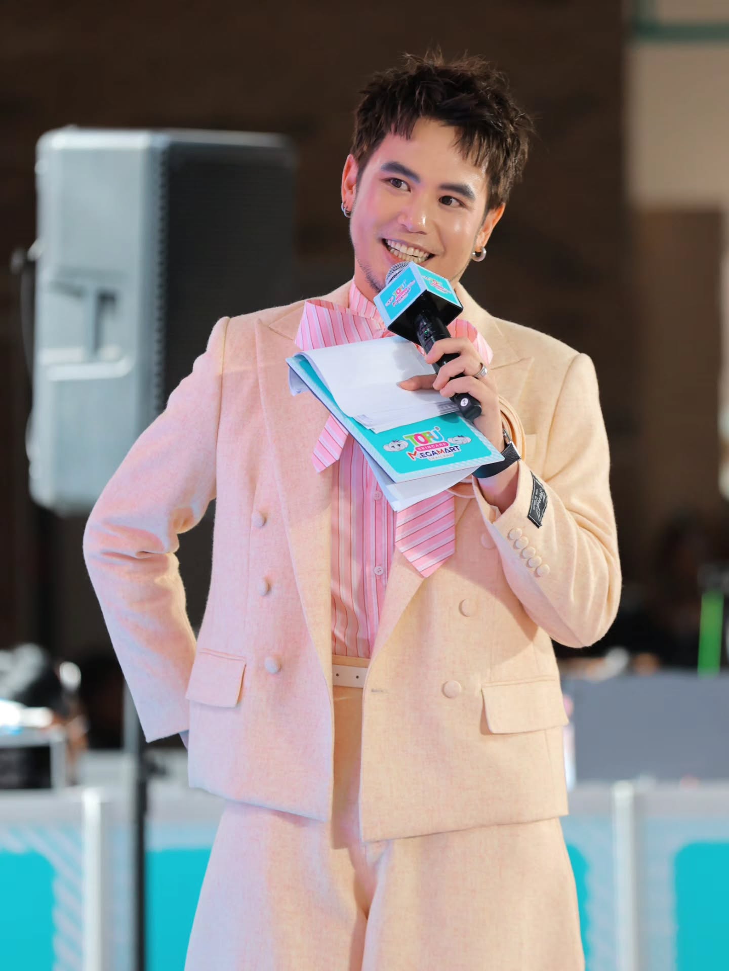อ๋อง - เขมรัชต์ สุนทรนนท์