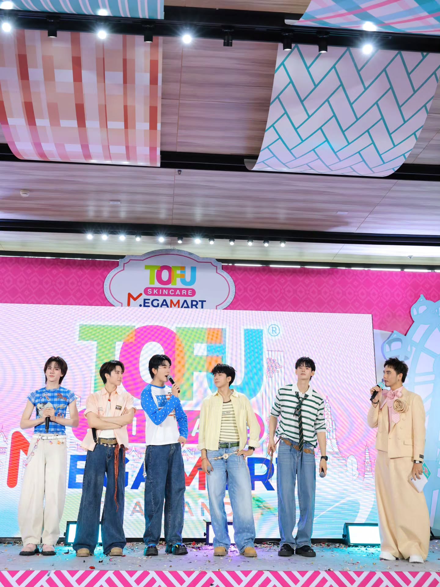 อ๋อง - เขมรัชต์ สุนทรนนท์