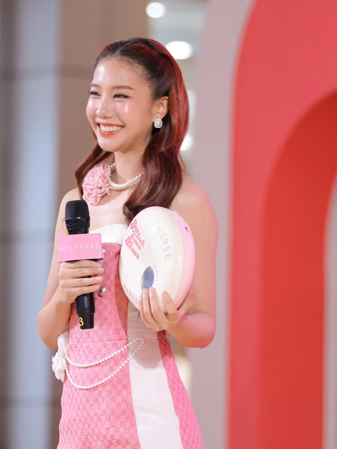 อ๋อง - เขมรัชต์ สุนทรนนท์