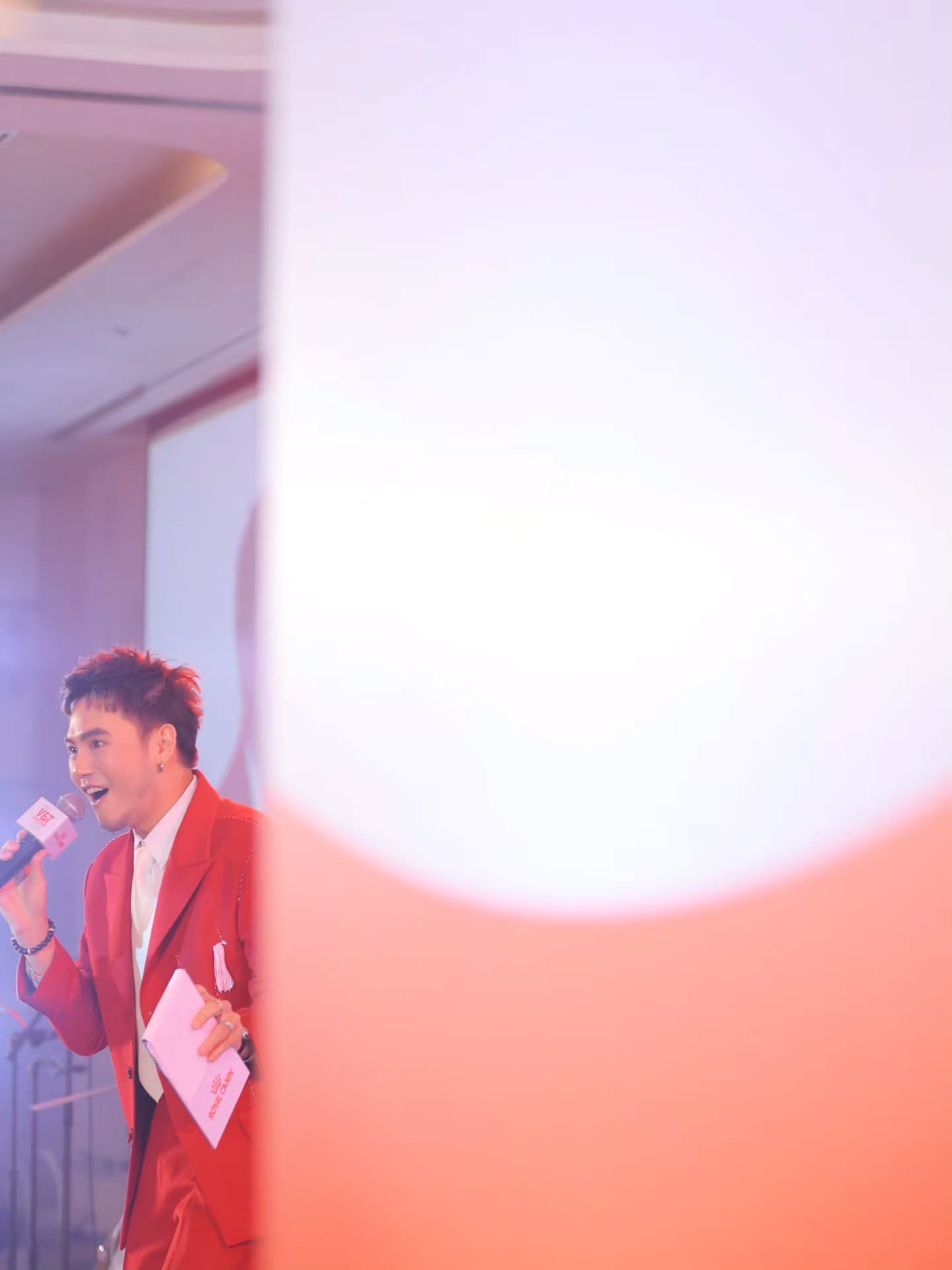 อ๋อง - เขมรัชต์ สุนทรนนท์