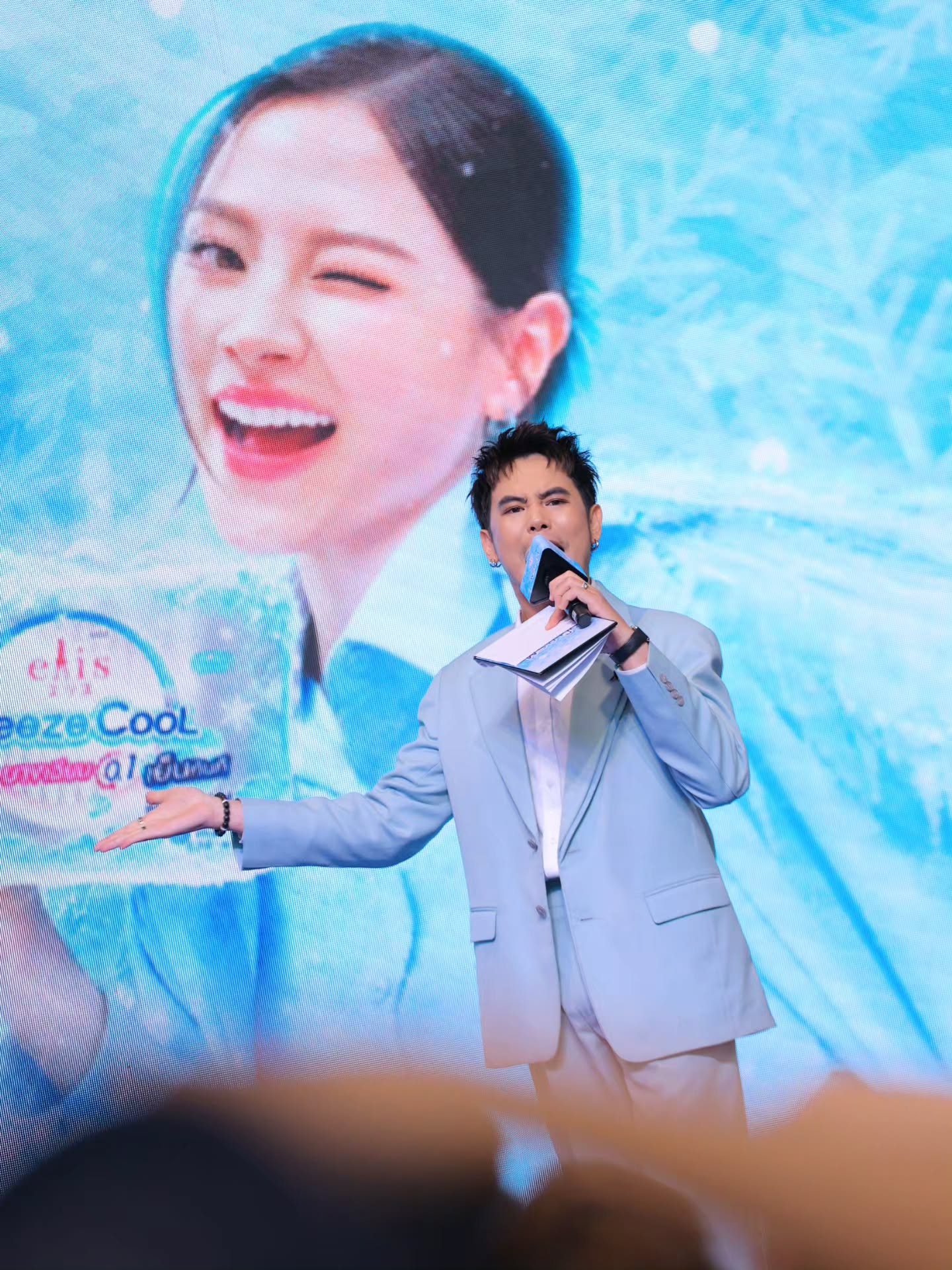 อ๋อง - เขมรัชต์ สุนทรนนท์