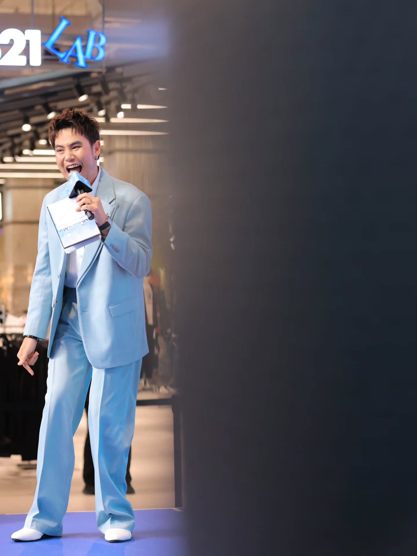 อ๋อง - เขมรัชต์ สุนทรนนท์
