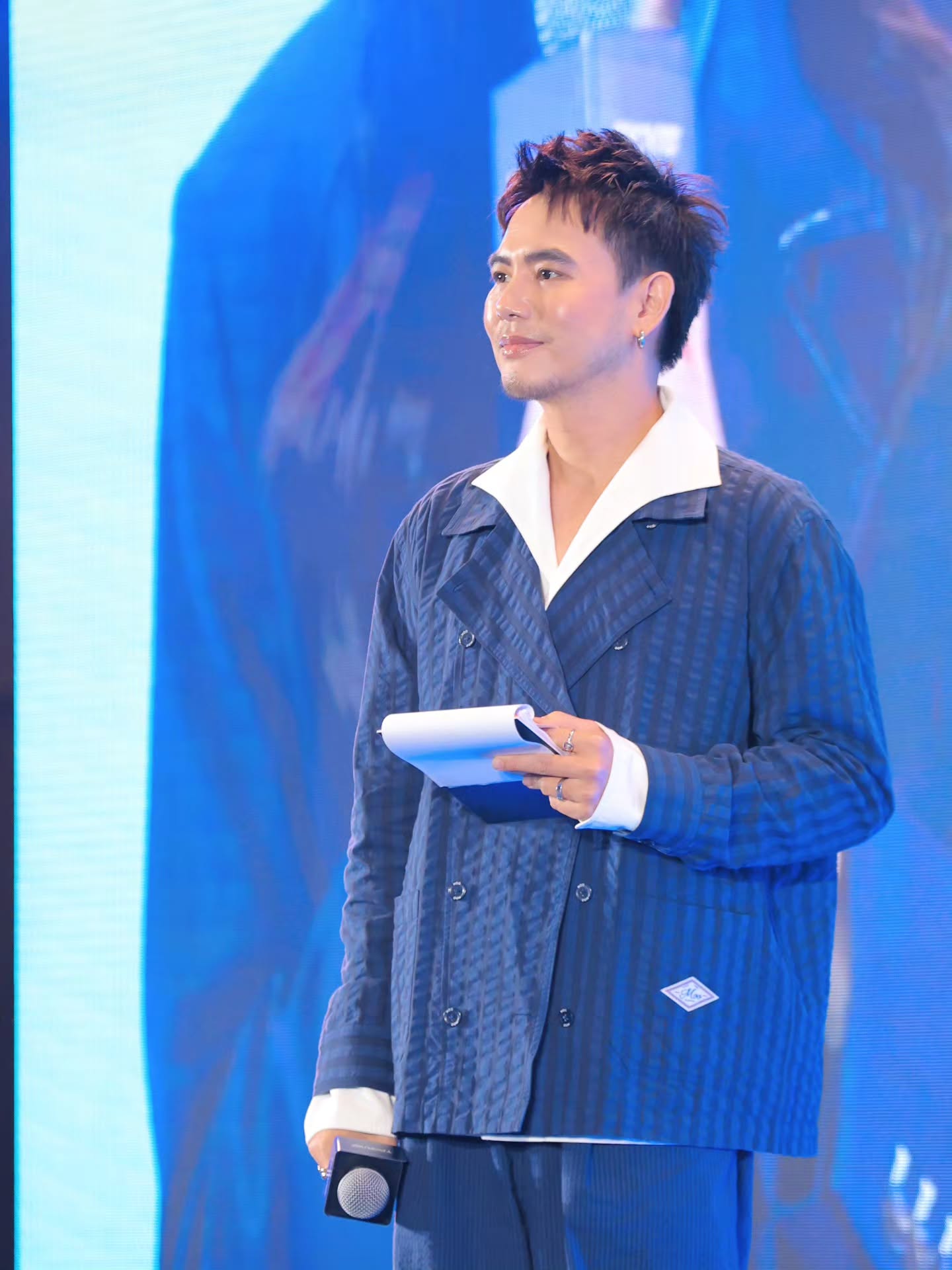 อ๋อง - เขมรัชต์ สุนทรนนท์