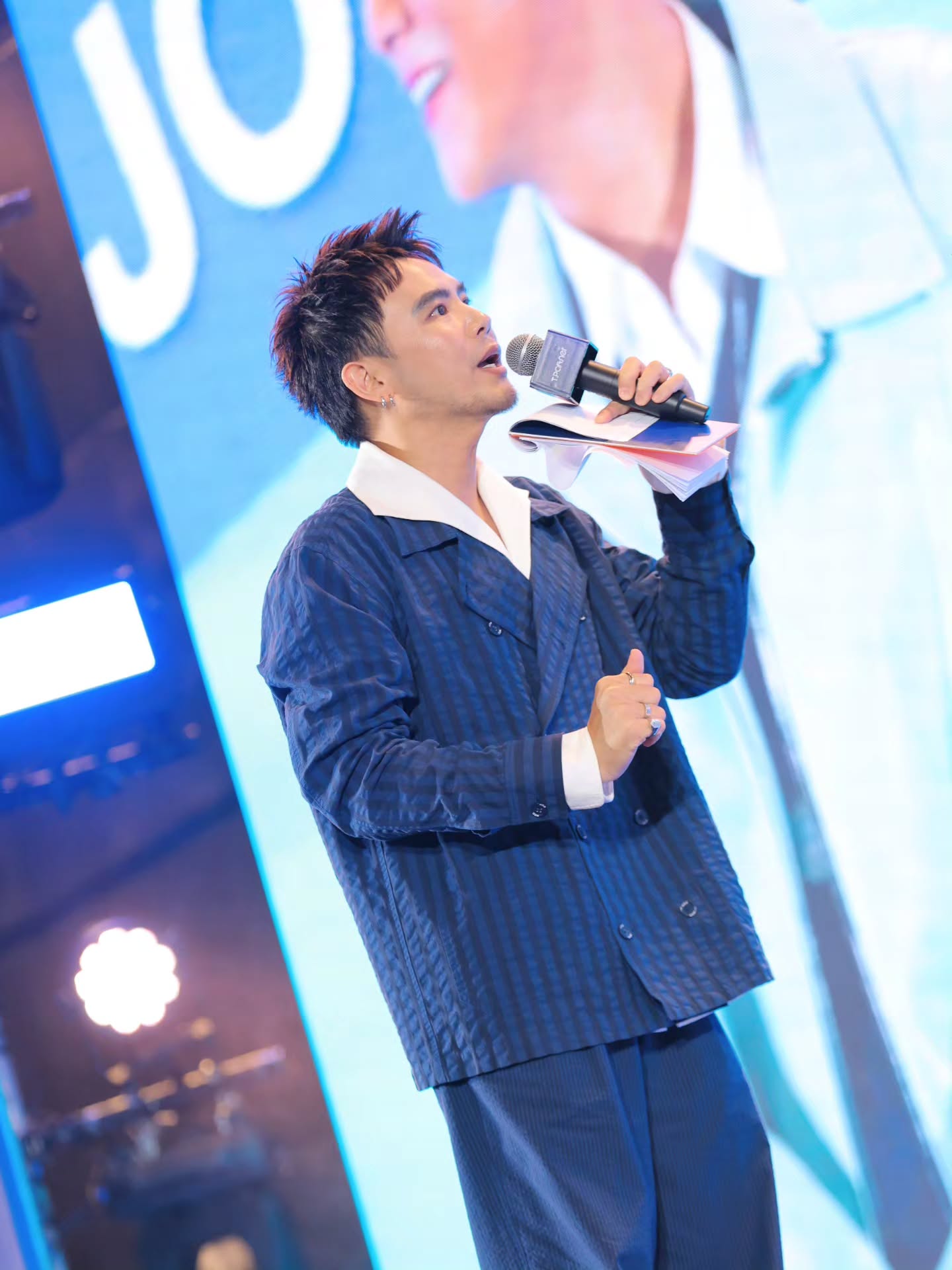 อ๋อง - เขมรัชต์ สุนทรนนท์