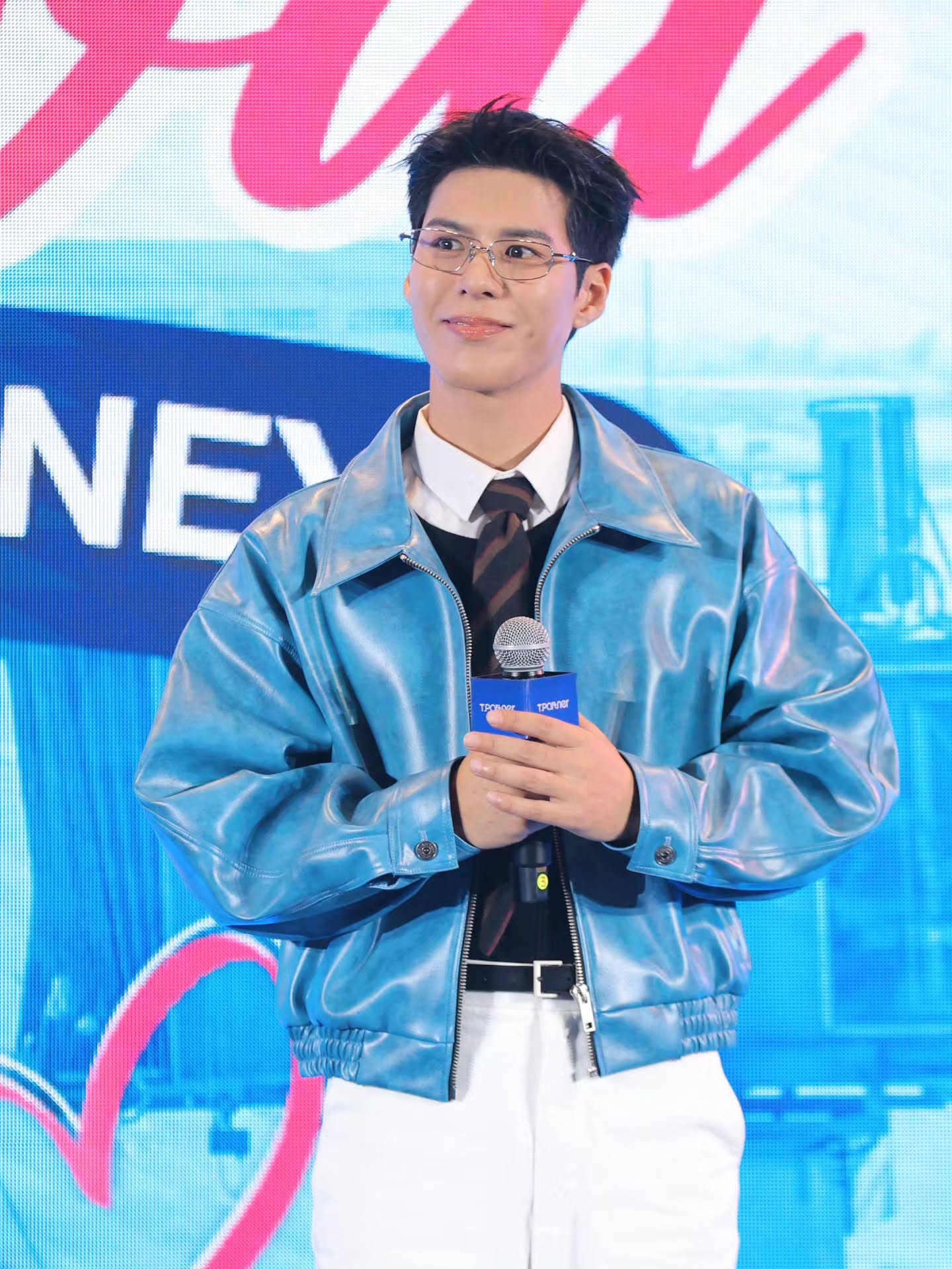 อ๋อง - เขมรัชต์ สุนทรนนท์