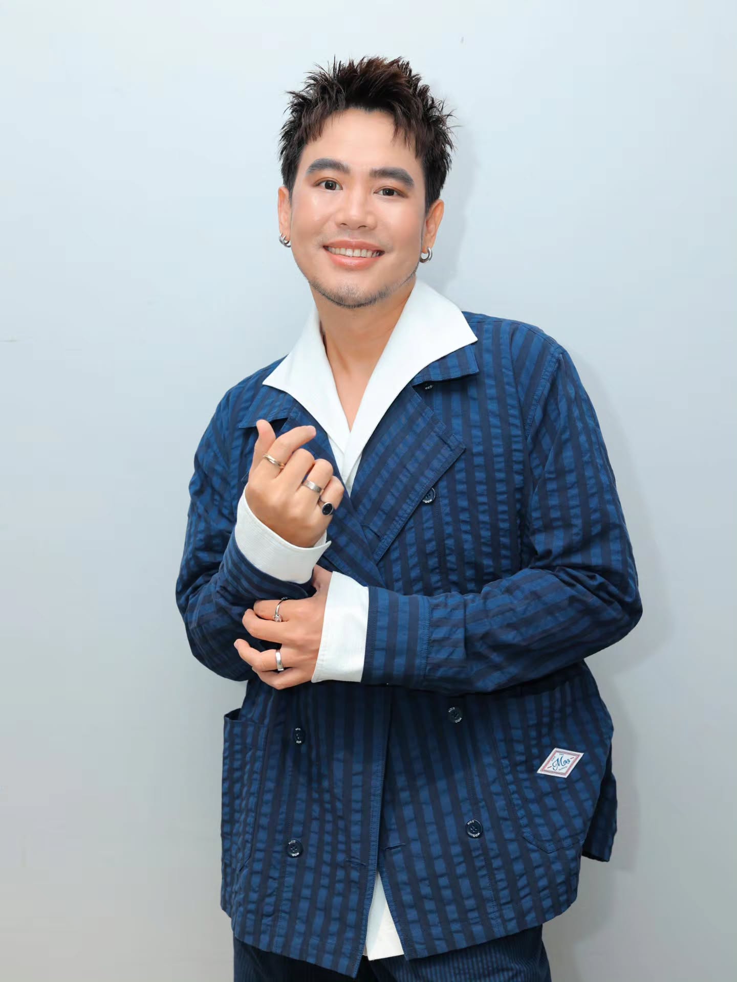 อ๋อง - เขมรัชต์ สุนทรนนท์