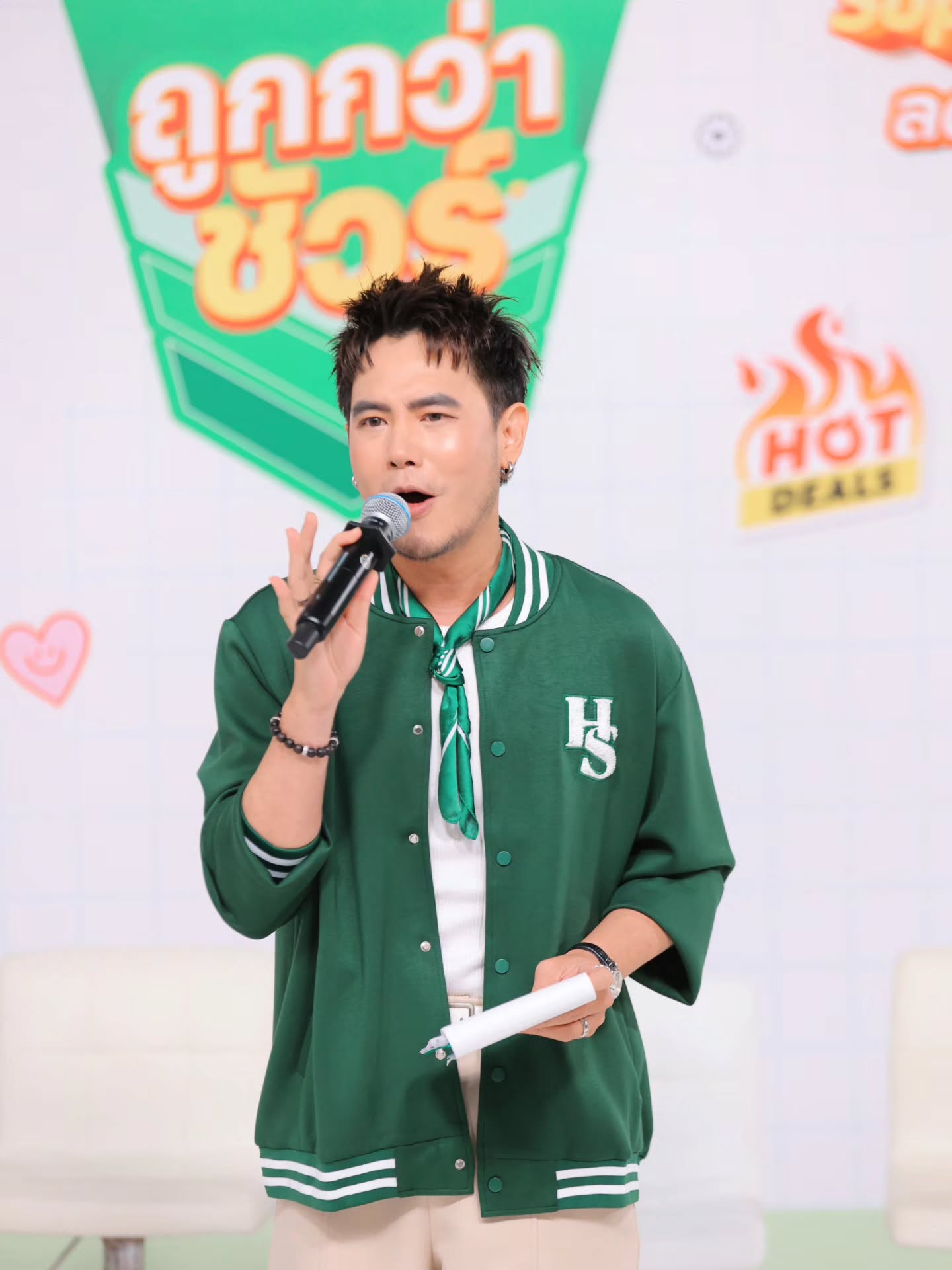 อ๋อง - เขมรัชต์ สุนทรนนท์