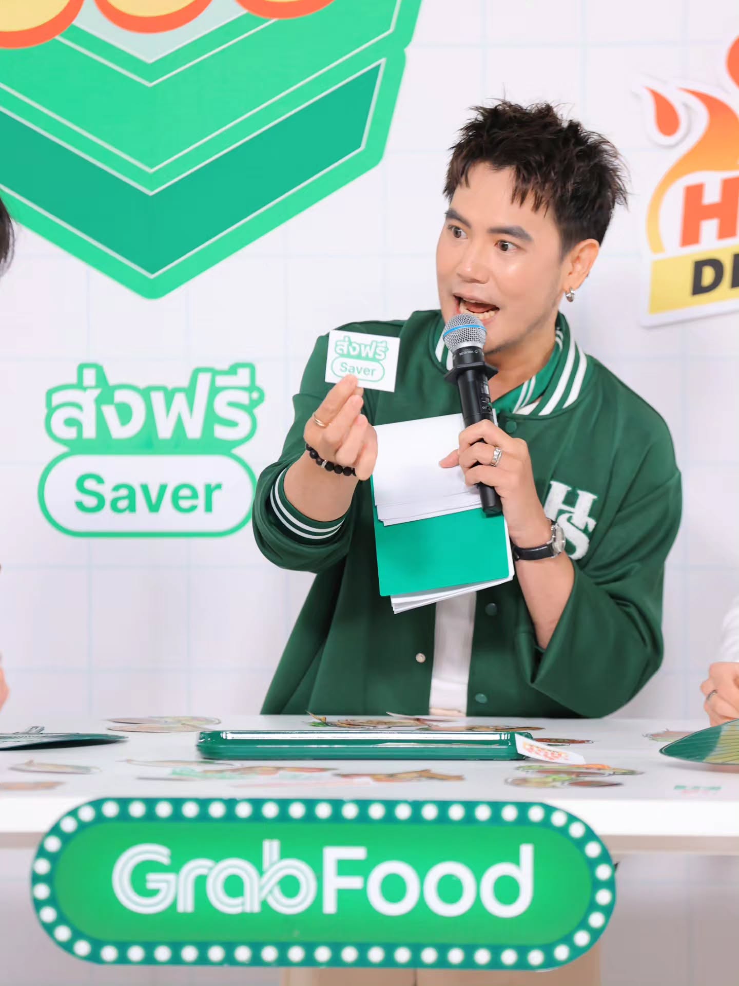 อ๋อง - เขมรัชต์ สุนทรนนท์