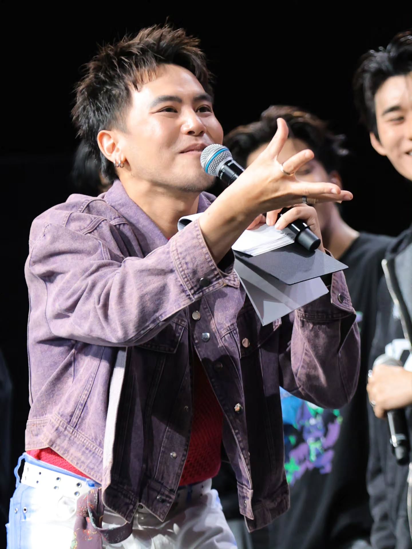 อ๋อง - เขมรัชต์ สุนทรนนท์
