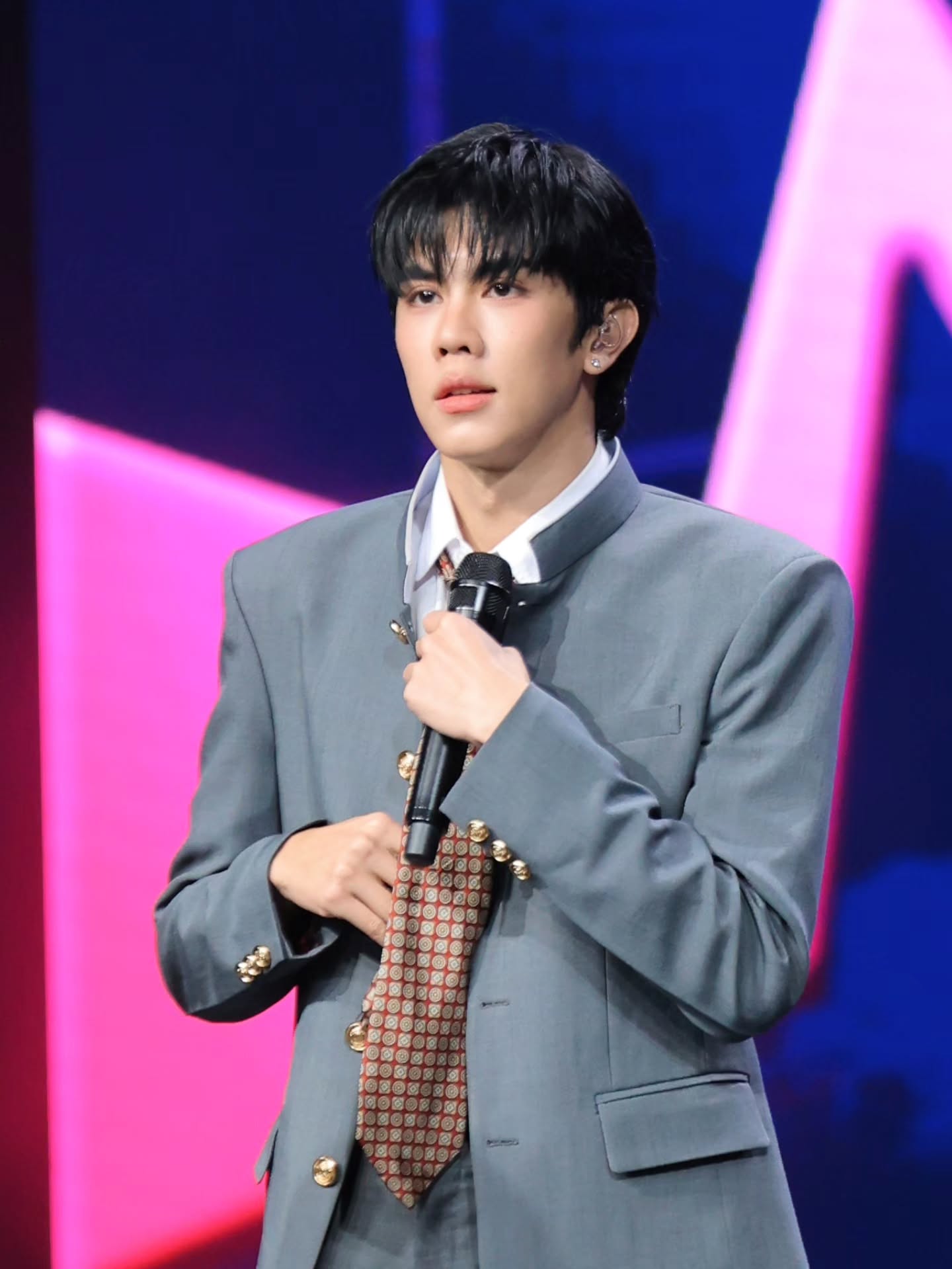 อ๋อง - เขมรัชต์ สุนทรนนท์