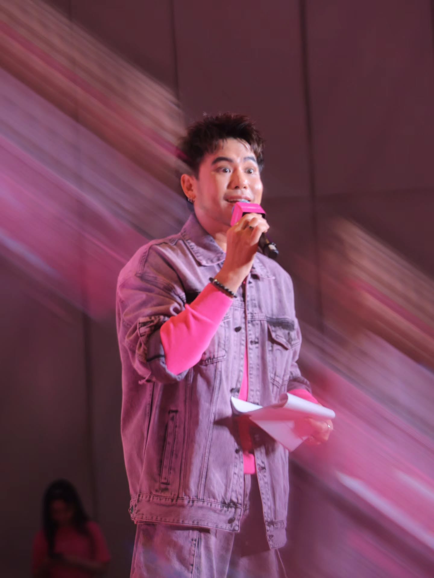 อ๋อง - เขมรัชต์ สุนทรนนท์