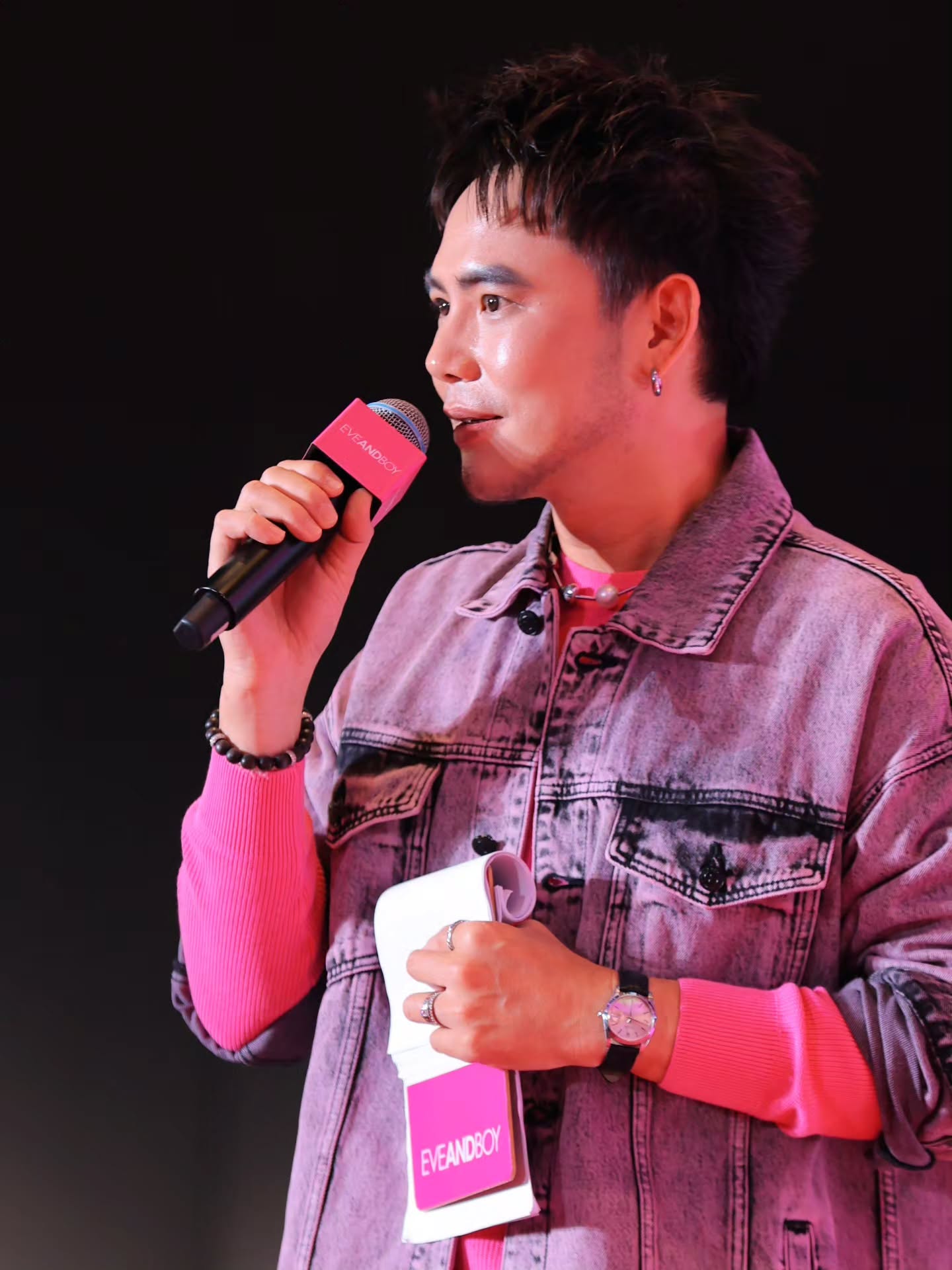 อ๋อง - เขมรัชต์ สุนทรนนท์